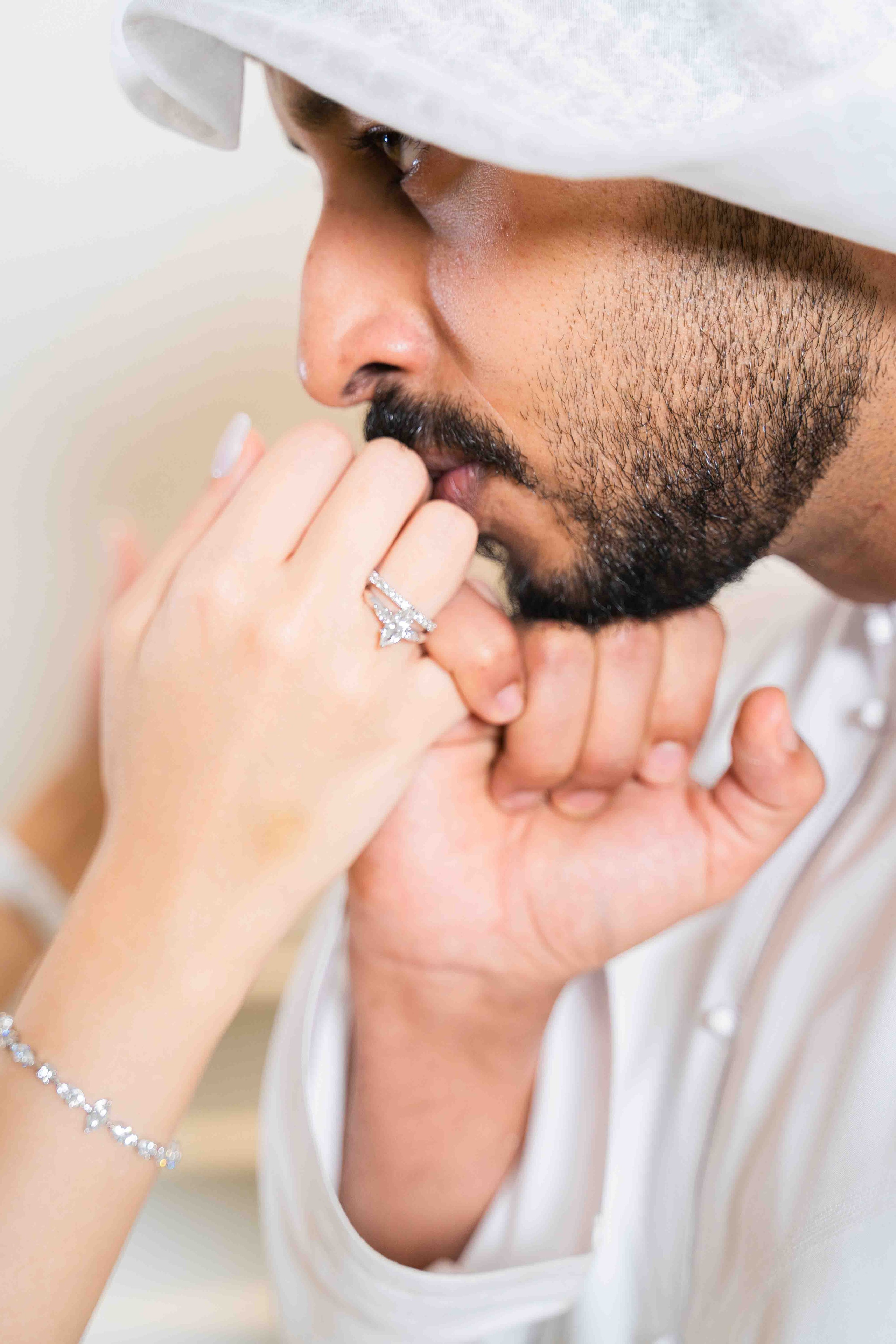 Арабская скромная помолвка дома (приватность на женские лица). Фотограф и видеограф в Москве и Абу Даби Мария Кулагина