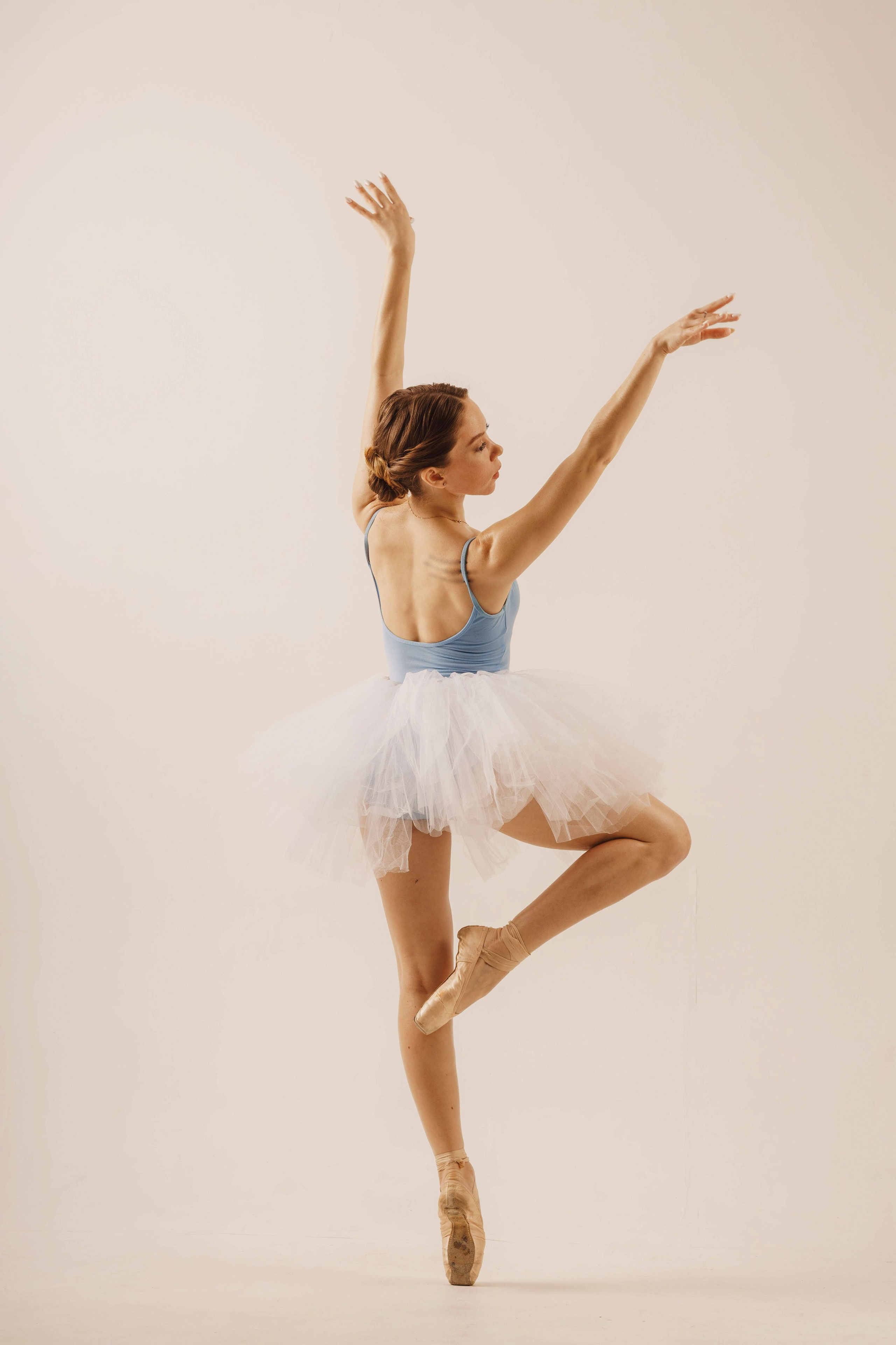 Студийная фотосессия танцовщицы Лены. Портретный и репортажный фотограф в Чебоксарах Андриян Чаркин