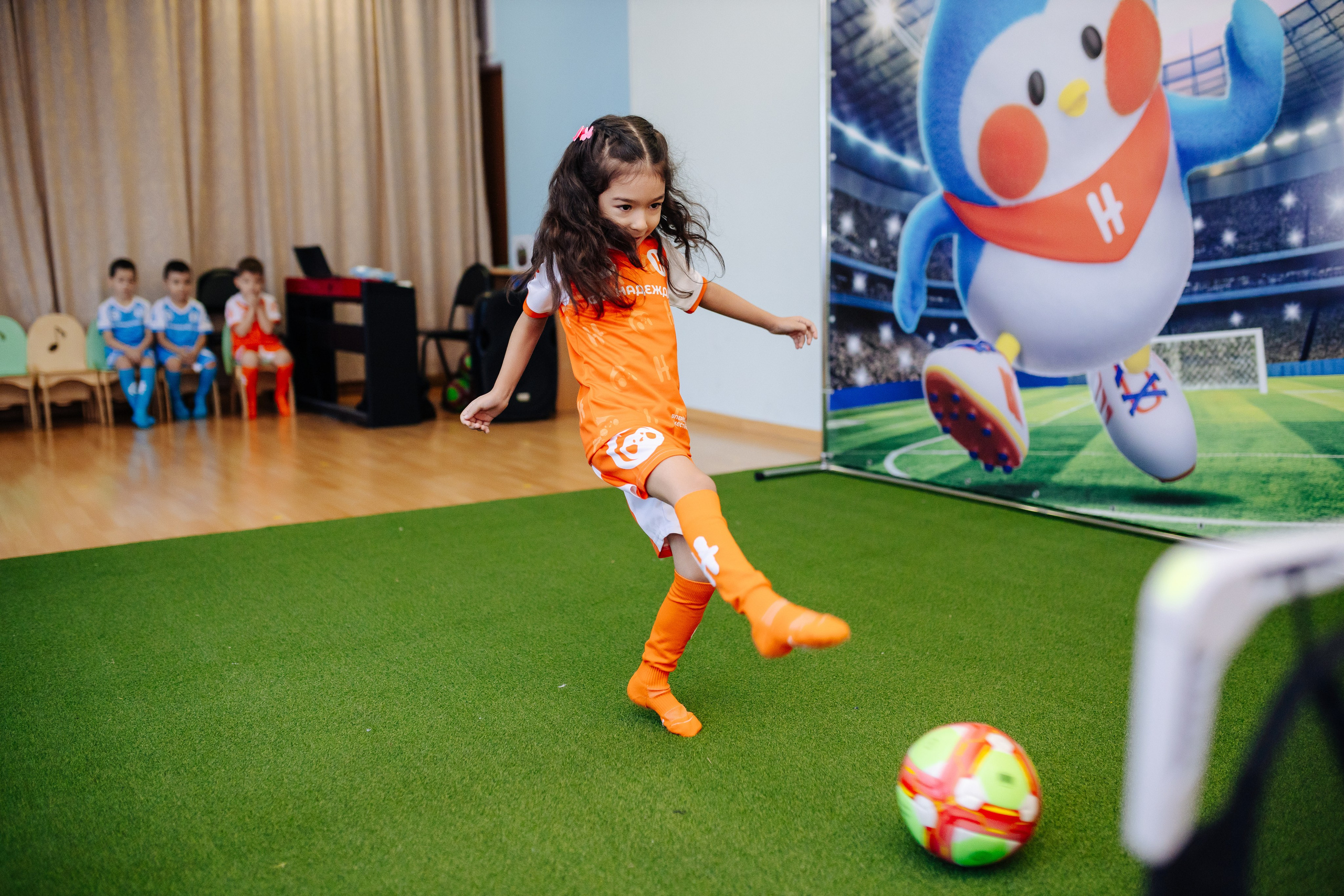 Фотосессия с кубком в детских садах г. Магнитогорска. Денис Прохоров Фотограф в г. Магнитогорск