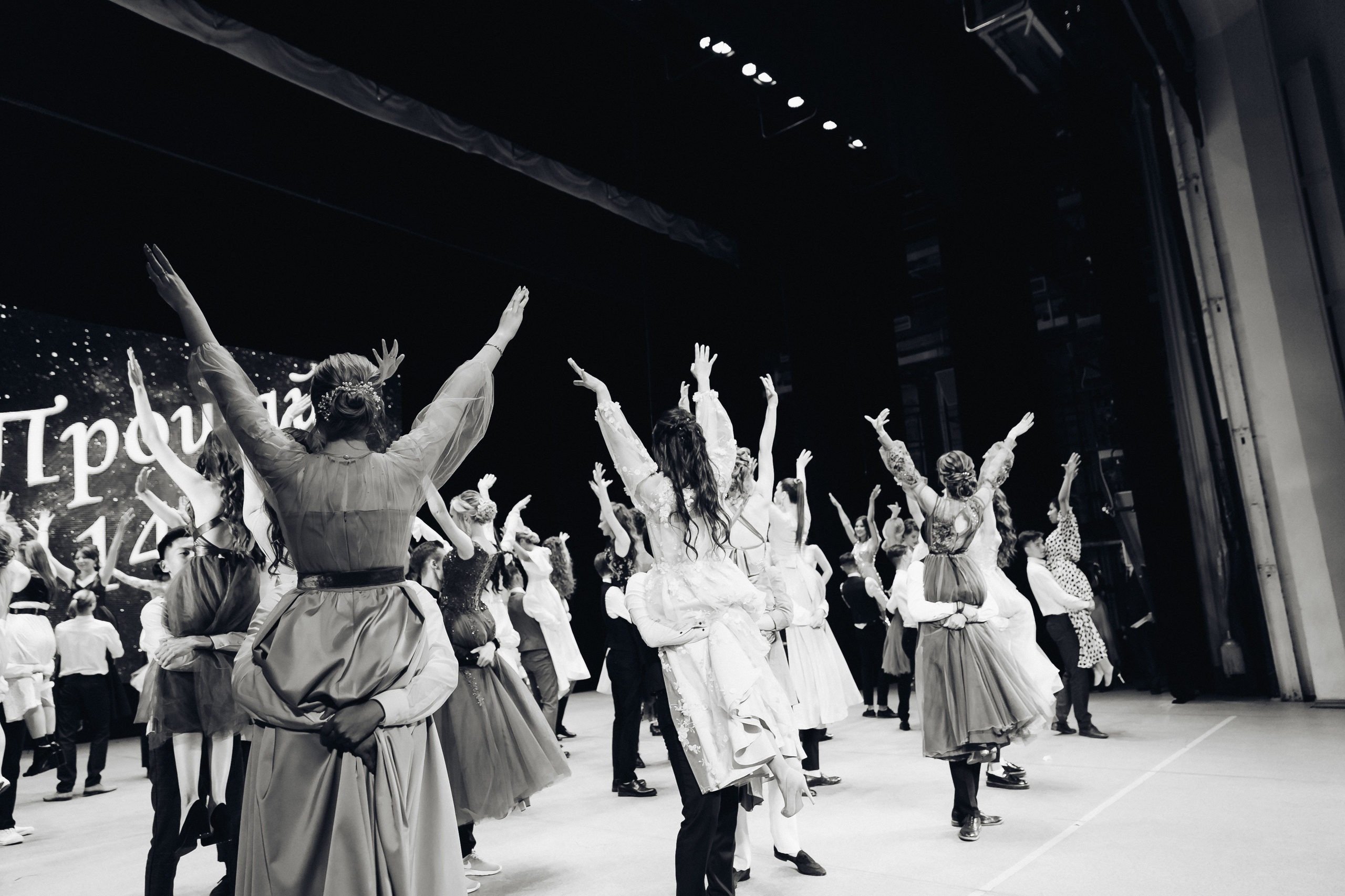 Вручение аттестатов 14 Гимназия. Свадебный и семейный фотограф в Улан-Удэ