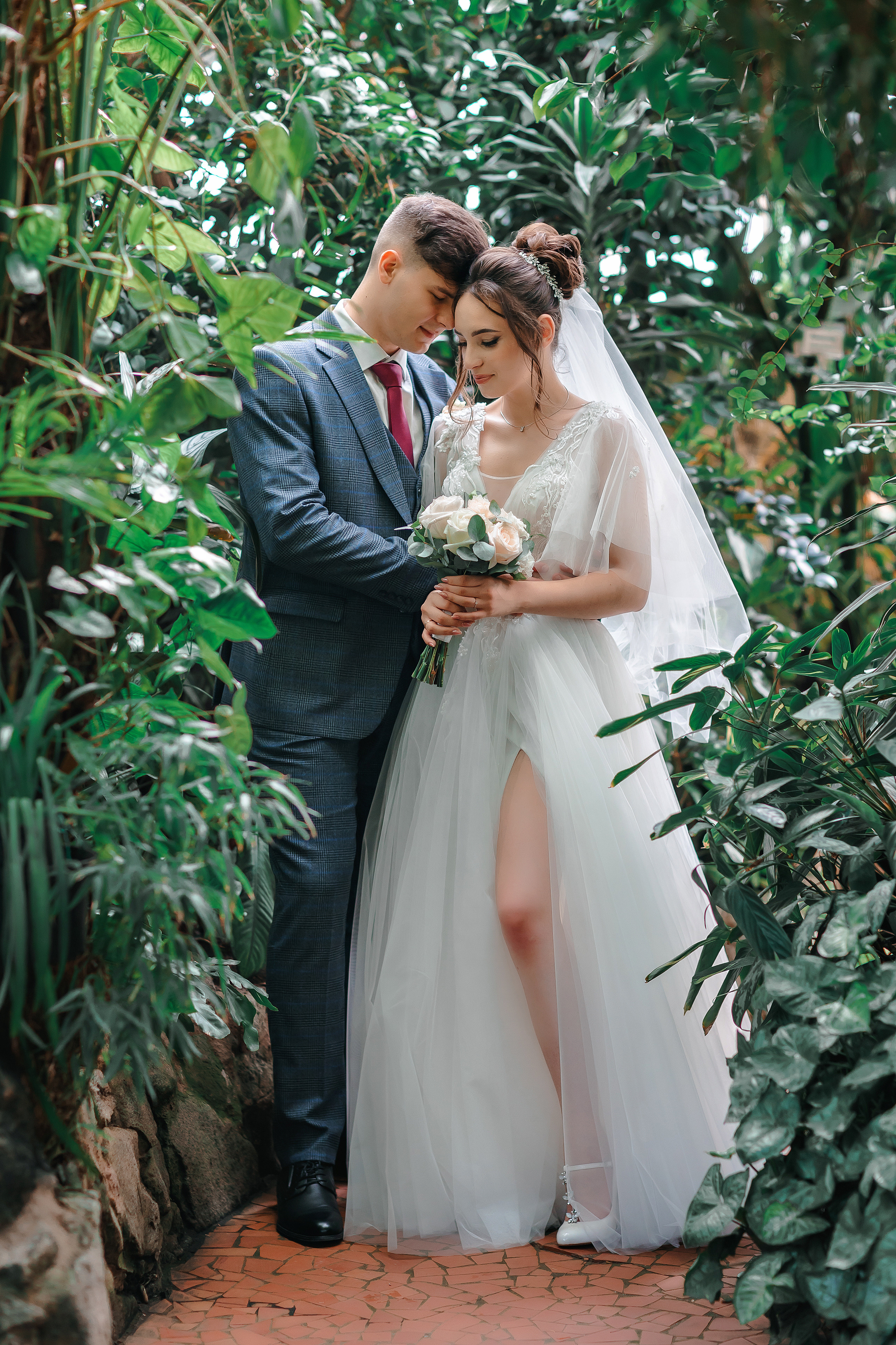 Виталий и Валерия. Комсомольск-на-Амуре. Август. Нежная дерзкая и молдая пара. Свадебный фотограф в Хабаровске