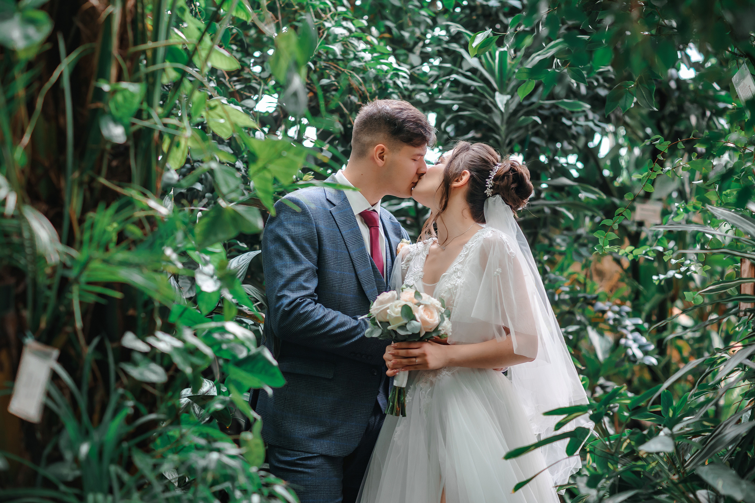 Виталий и Валерия. Комсомольск-на-Амуре. Август. Нежная дерзкая и молдая пара. Свадебный фотограф в Хабаровске