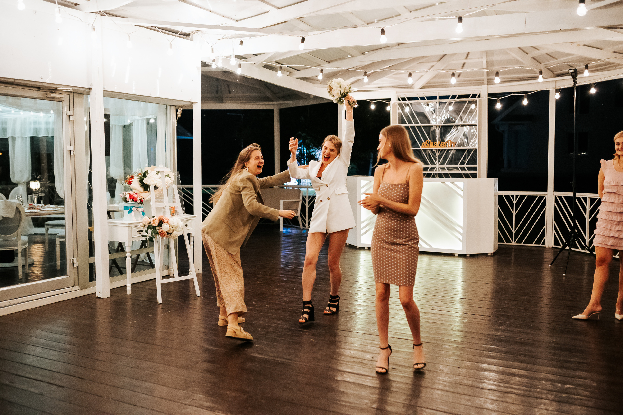 Эльвира и Сергей. Хабаровск.Июль. Ключевые кадры. Стиль, молодость…. Свадебный фотограф в Хабаровске