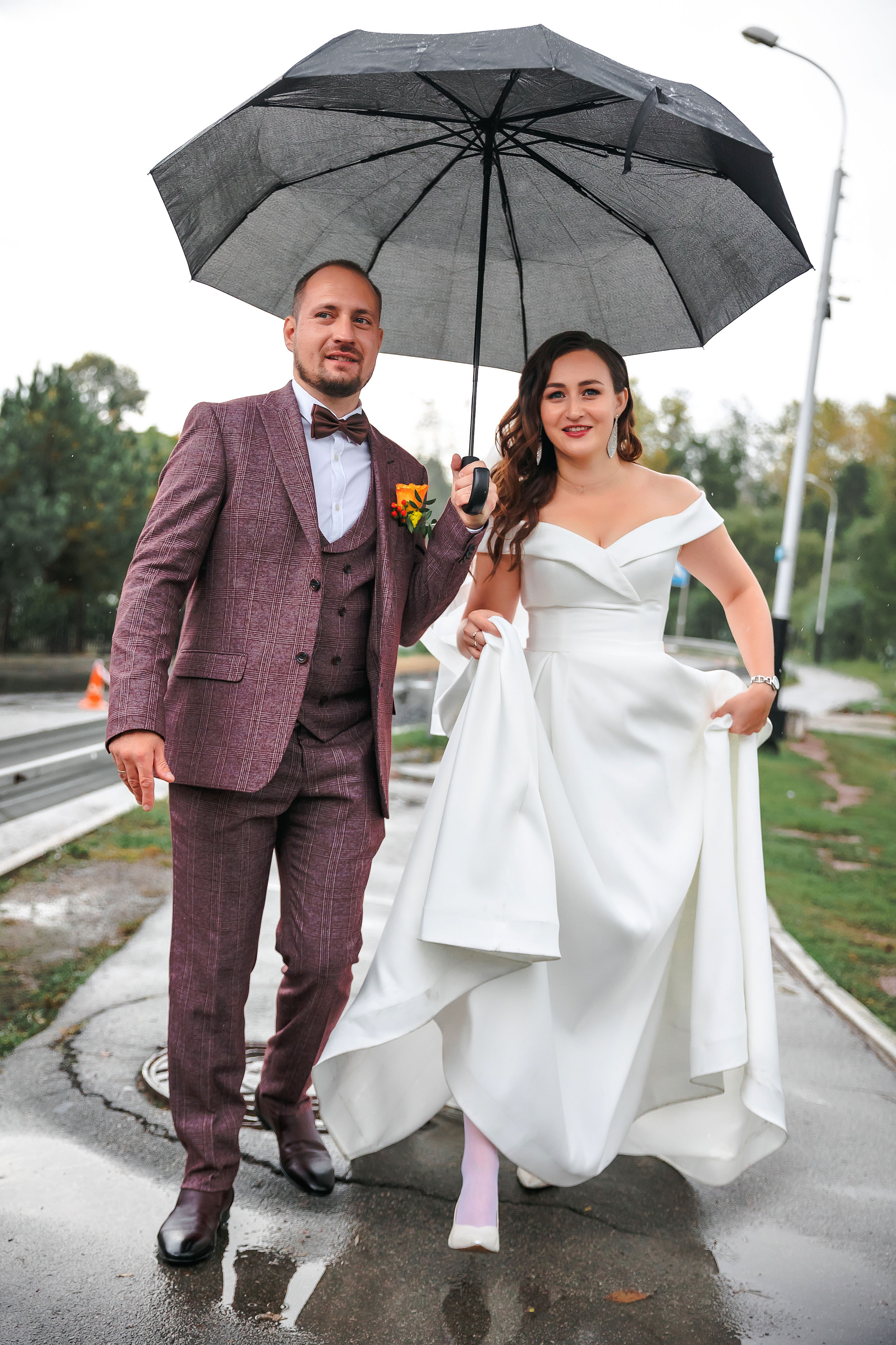 Максим и Светлана. Хабаровск. Сентябрь. Яркое солнце и проливной осенний дождь. Свадебный фотограф в Хабаровске