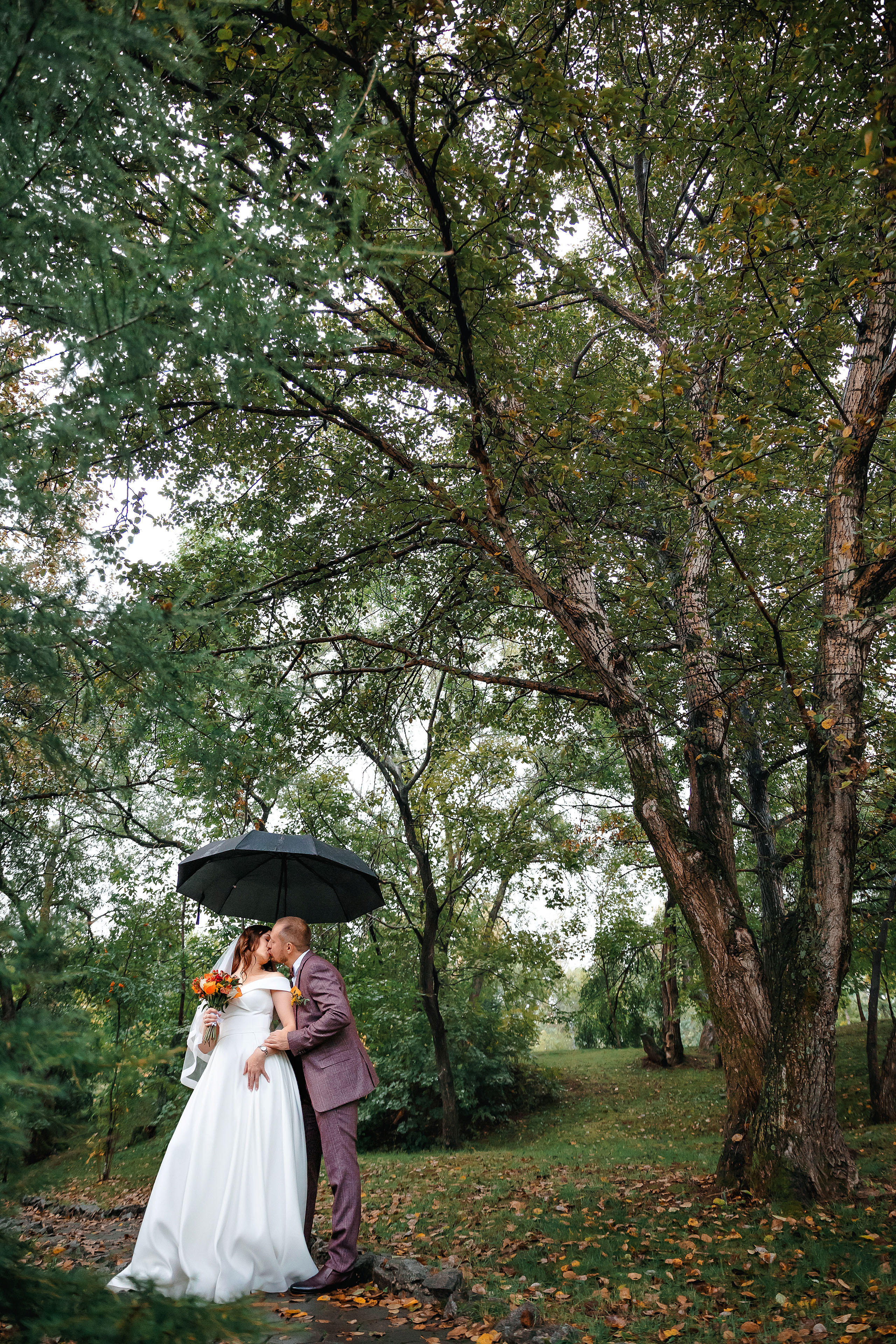 Максим и Светлана. Хабаровск. Сентябрь. Яркое солнце и проливной осенний дождь. Свадебный фотограф в Хабаровске