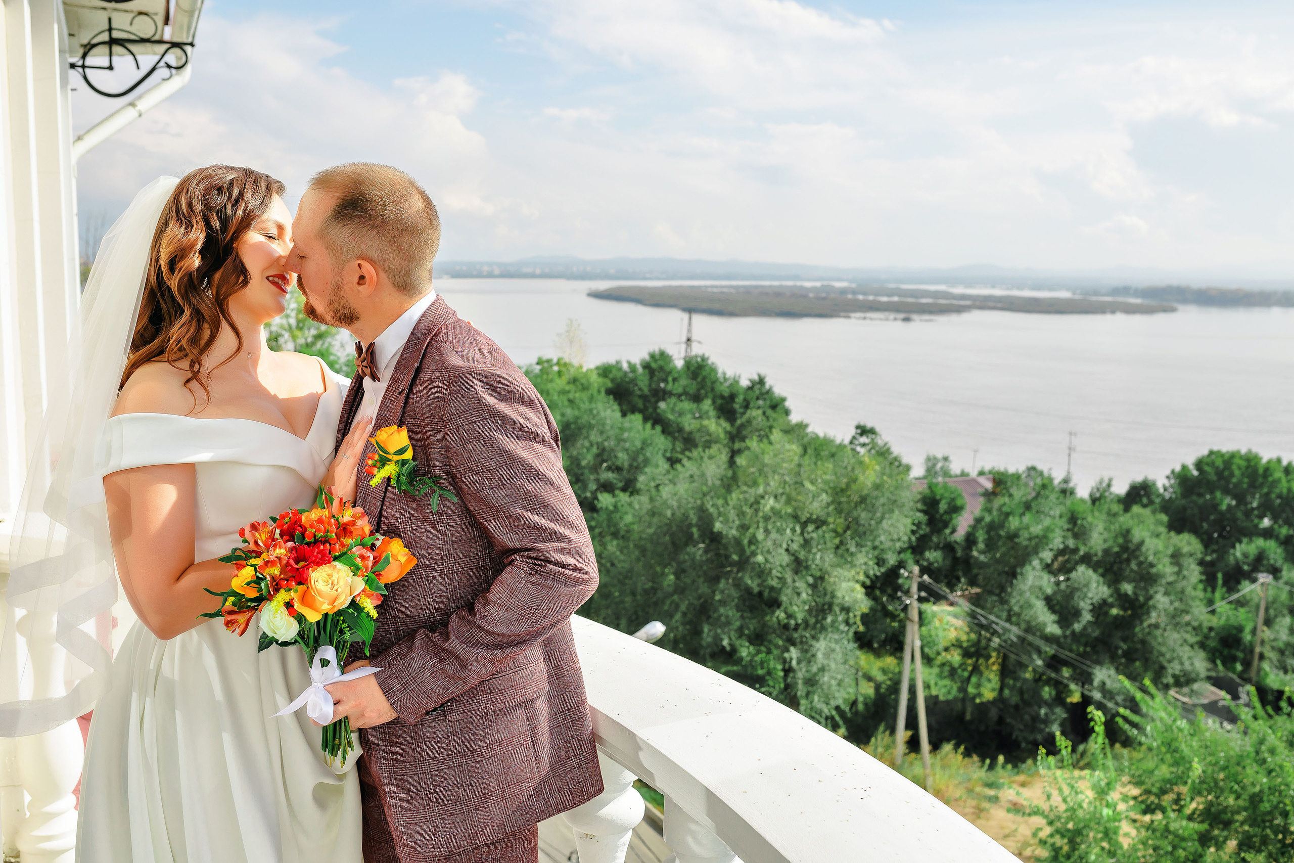 Максим и Светлана. Хабаровск. Сентябрь. Яркое солнце и проливной осенний дождь. Свадебный фотограф в Хабаровске