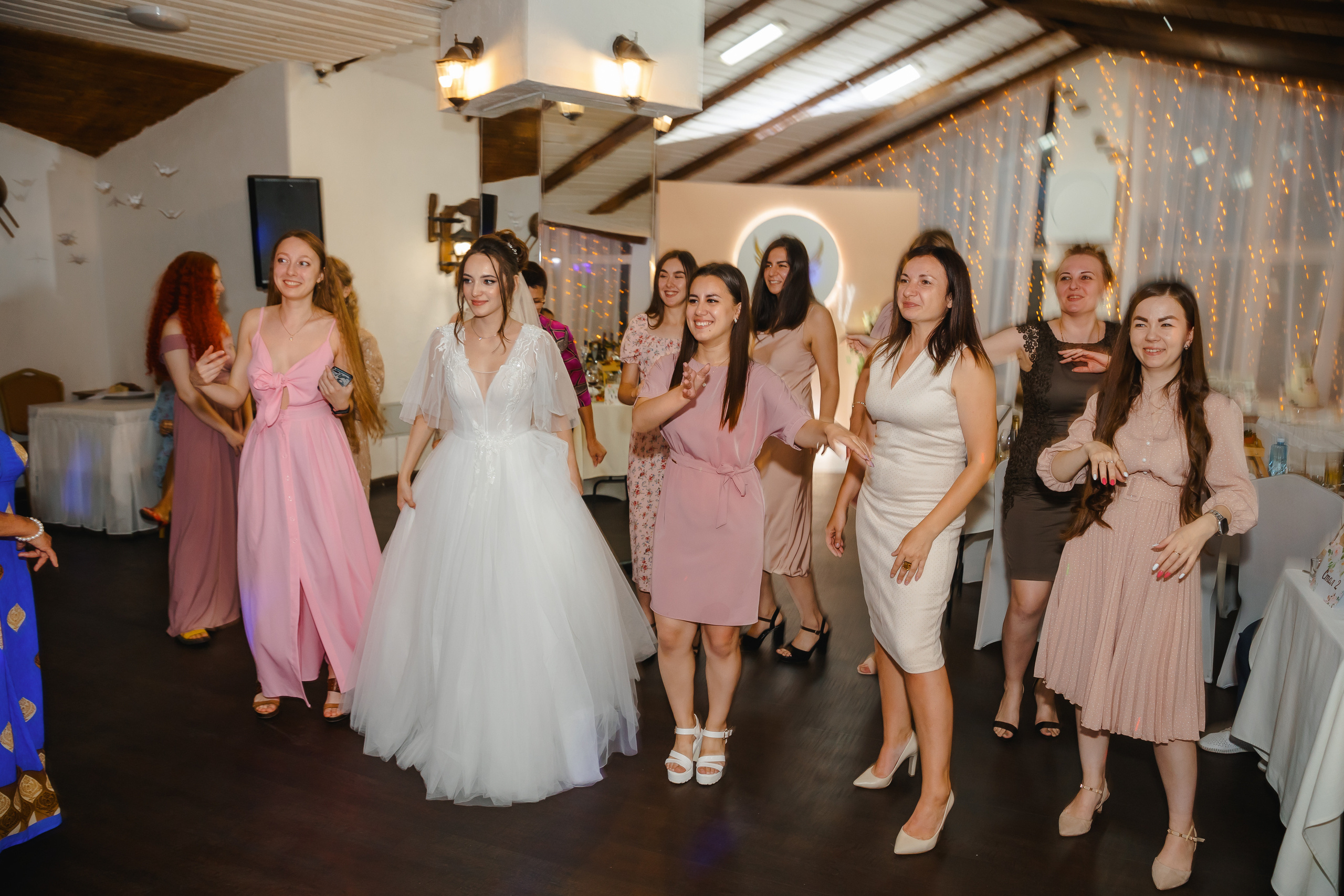 Виталий и Валерия. Комсомольск-на-Амуре. Август. Нежная дерзкая и молдая пара. Свадебный фотограф в Хабаровске