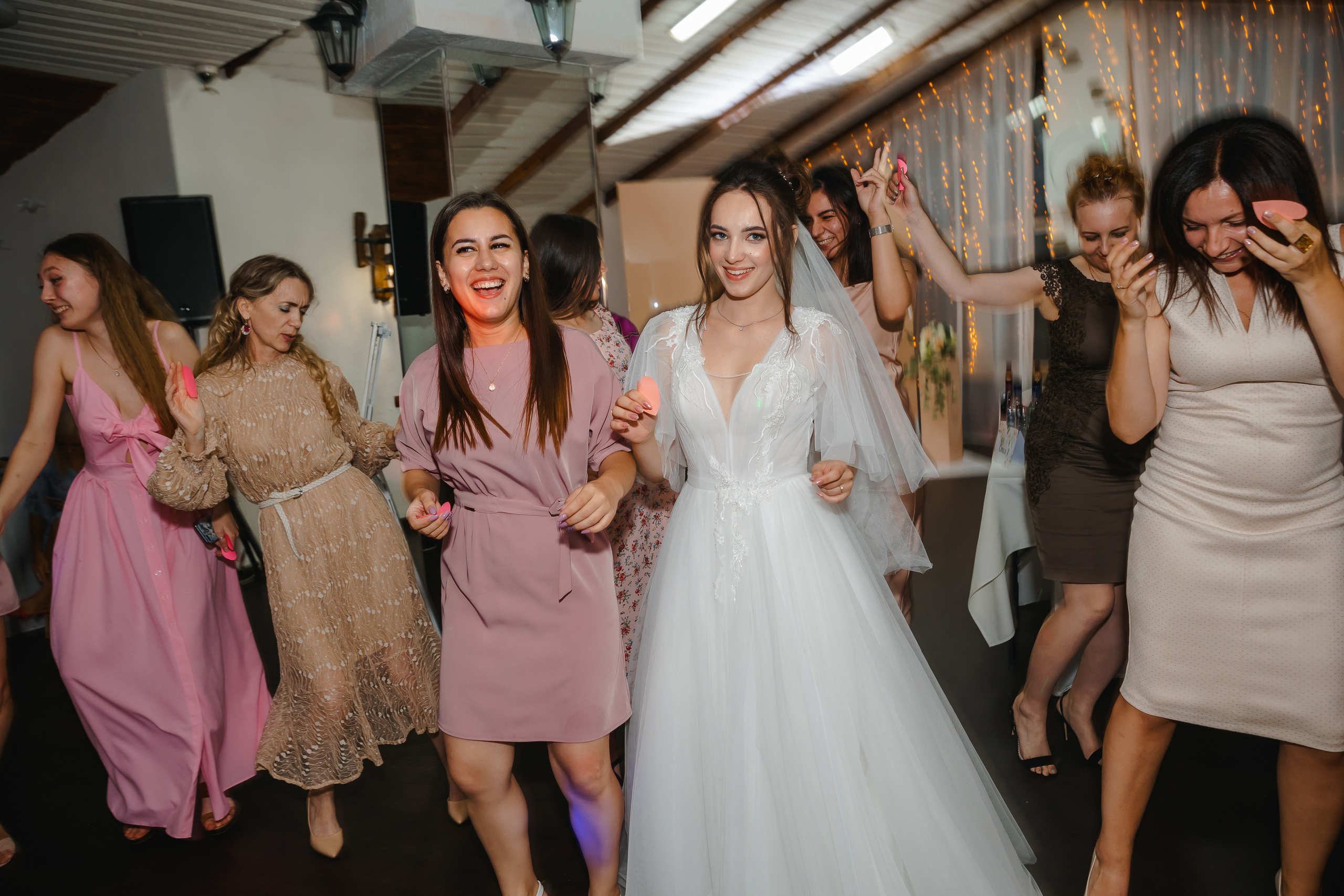 Виталий и Валерия. Комсомольск-на-Амуре. Август. Нежная дерзкая и молдая пара. Свадебный фотограф в Хабаровске