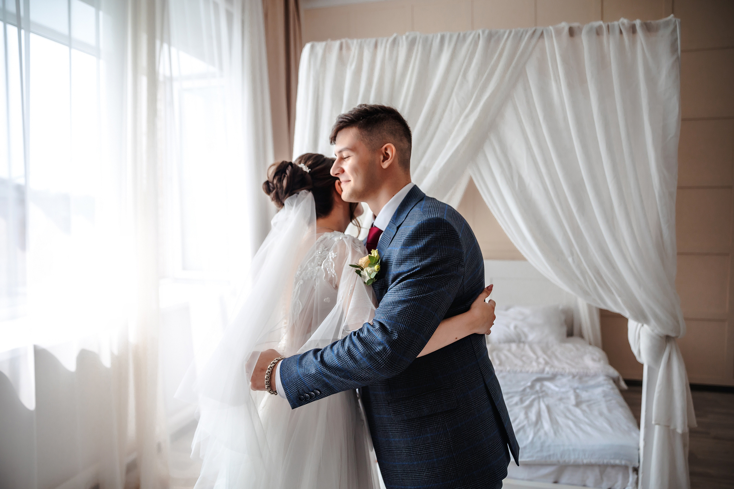 Виталий и Валерия. Комсомольск-на-Амуре. Август. Нежная дерзкая и молдая пара. Свадебный фотограф в Хабаровске