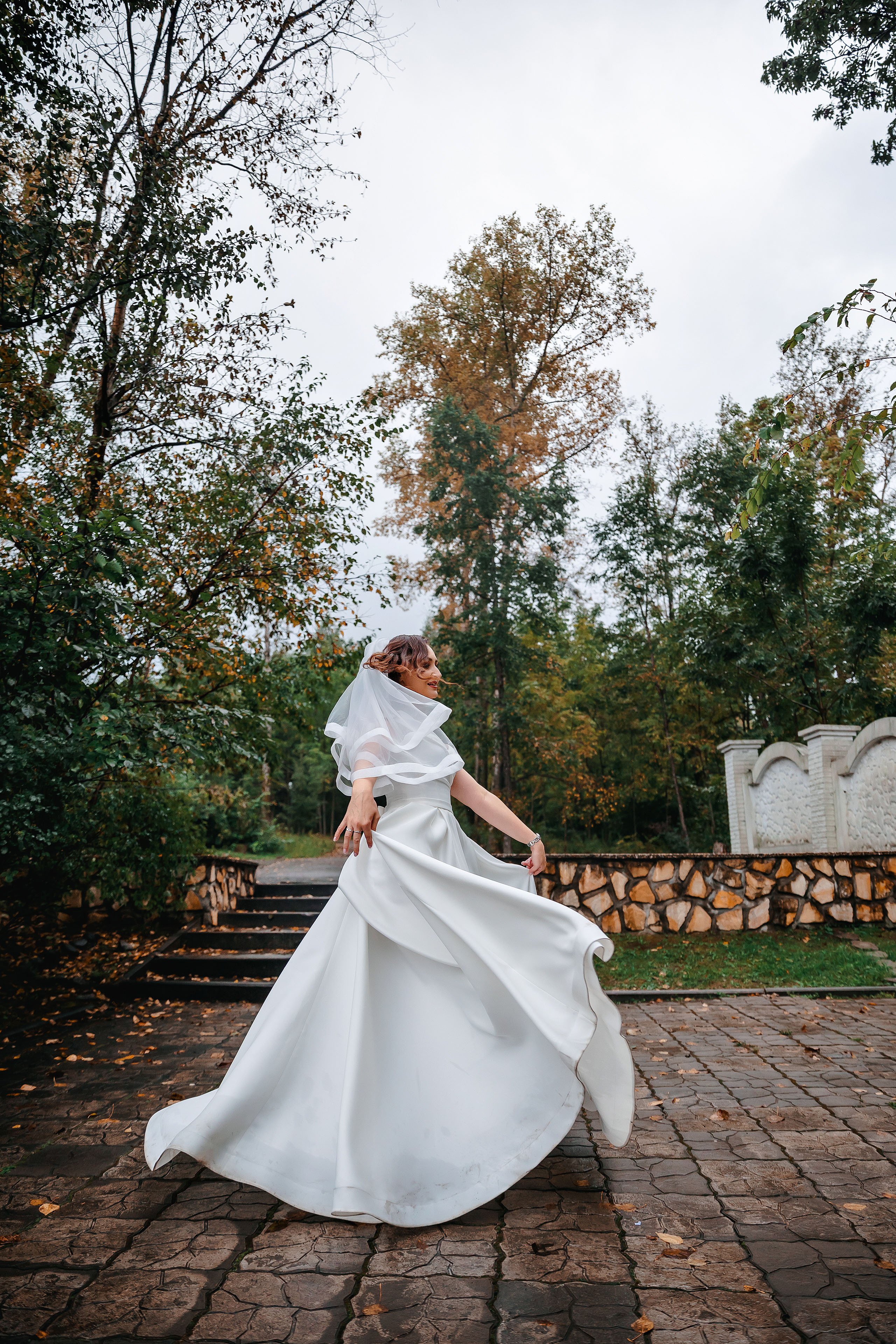 Максим и Светлана. Хабаровск. Сентябрь. Яркое солнце и проливной осенний дождь. Свадебный фотограф в Хабаровске