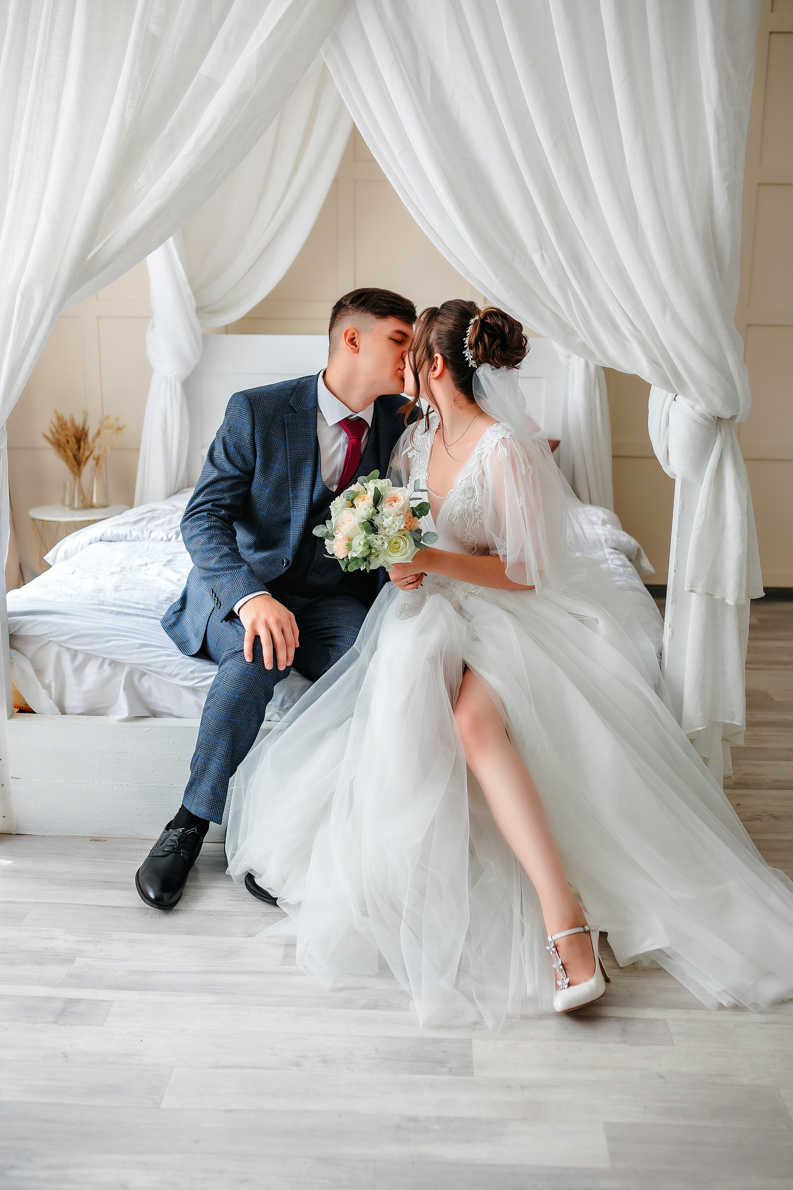 Виталий и Валерия. Комсомольск-на-Амуре. Август. Нежная дерзкая и молдая пара. Свадебный фотограф в Хабаровске