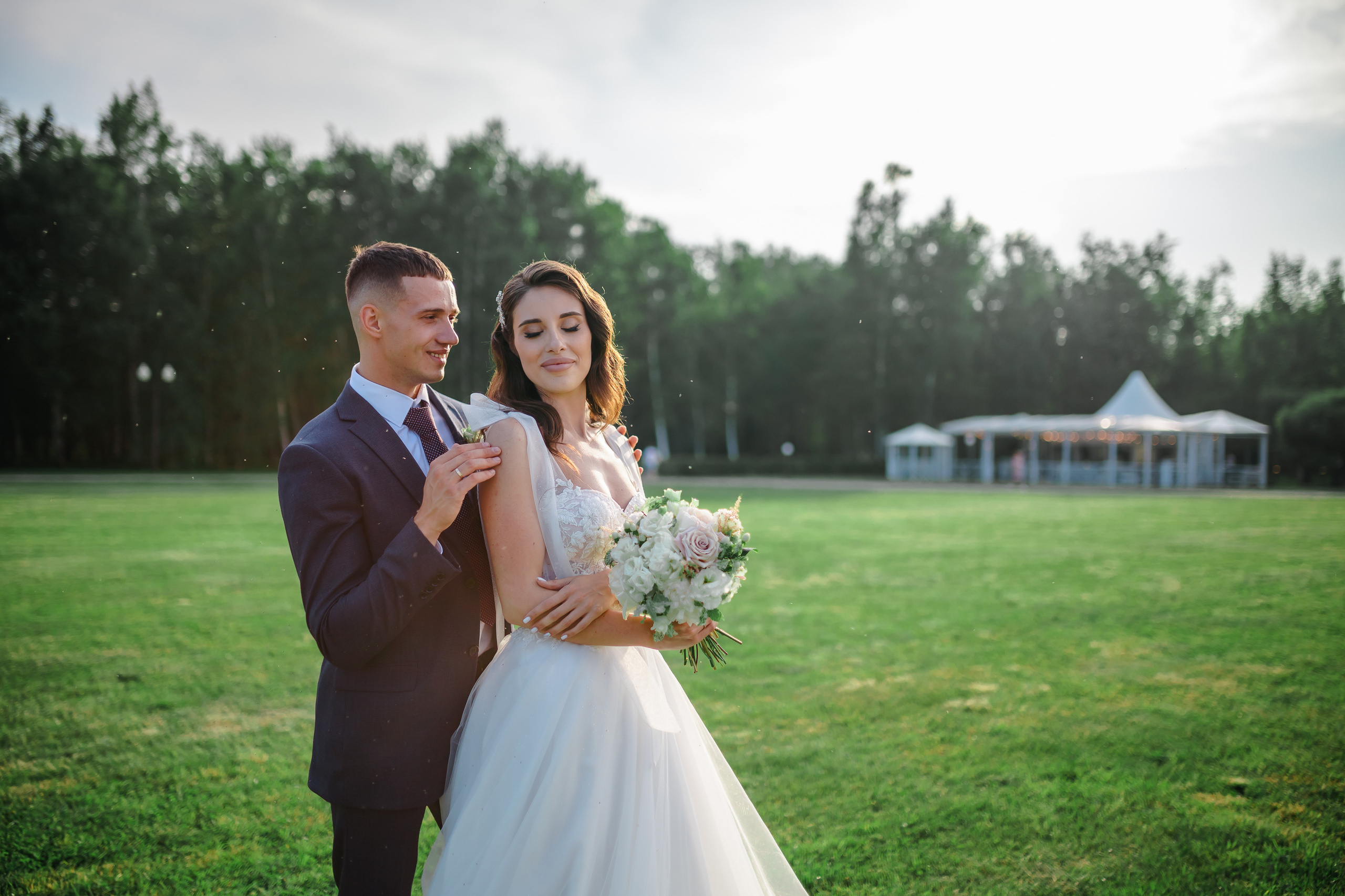 Эльвира и Сергей. Хабаровск.Июль. Ключевые кадры. Стиль, молодость…. Свадебный фотограф в Хабаровске