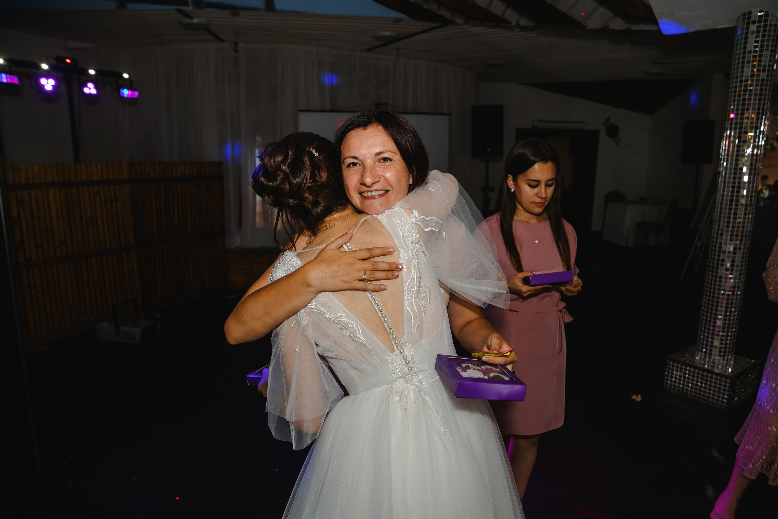 Виталий и Валерия. Комсомольск-на-Амуре. Август. Нежная дерзкая и молдая пара. Свадебный фотограф в Хабаровске