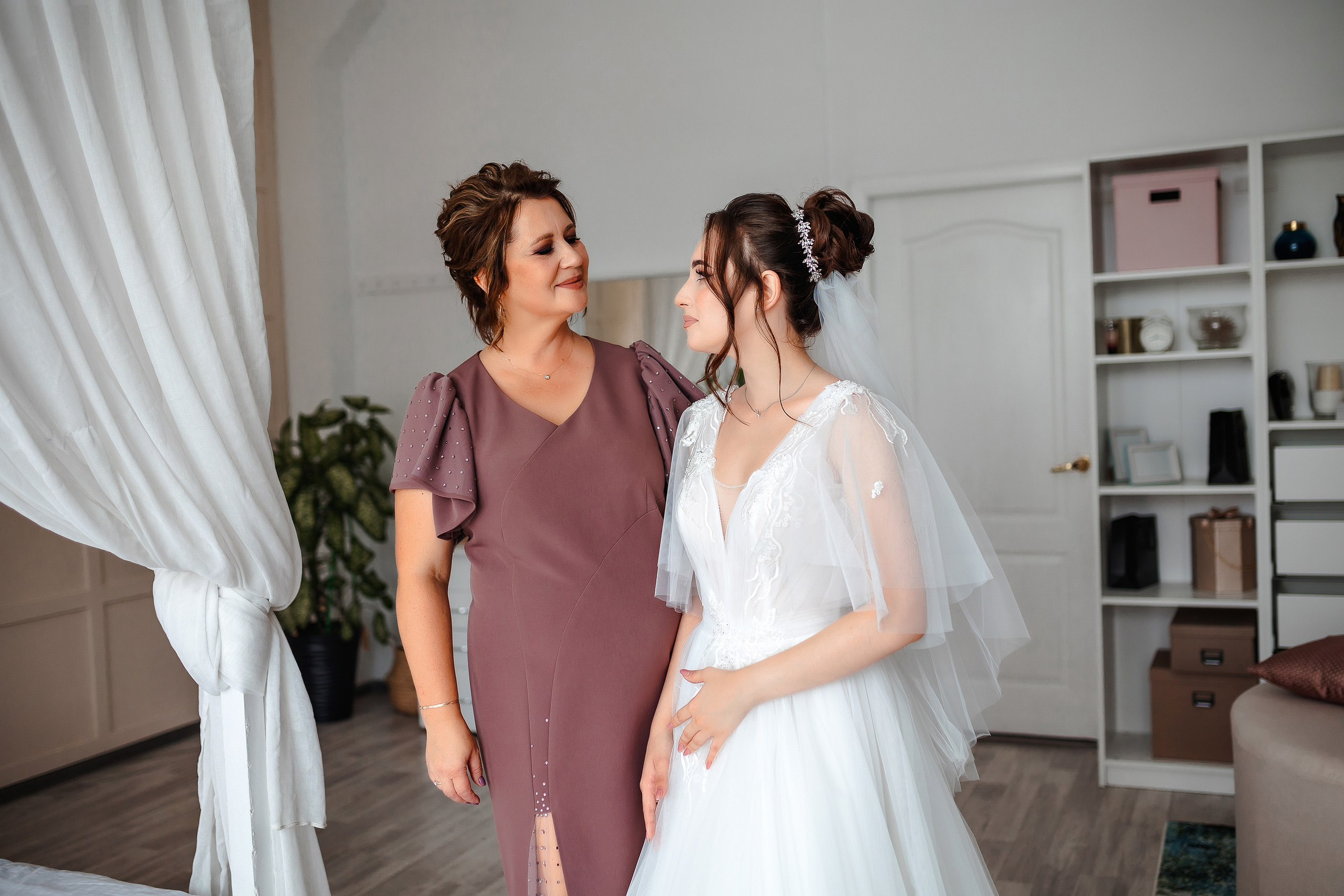 Виталий и Валерия. Комсомольск-на-Амуре. Август. Нежная дерзкая и молдая пара. Свадебный фотограф в Хабаровске