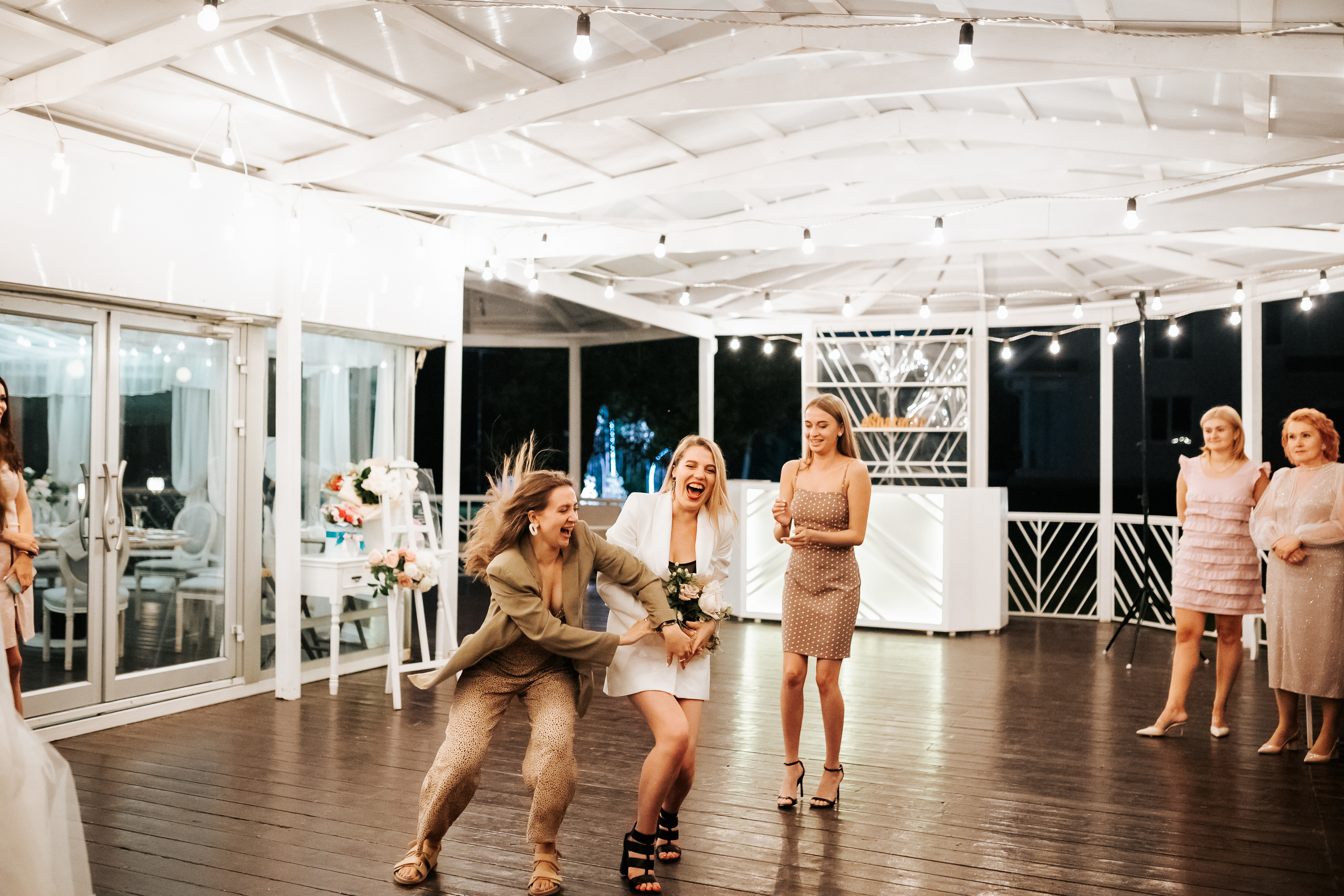 Эльвира и Сергей. Хабаровск.Июль. Ключевые кадры. Стиль, молодость…. Свадебный фотограф в Хабаровске