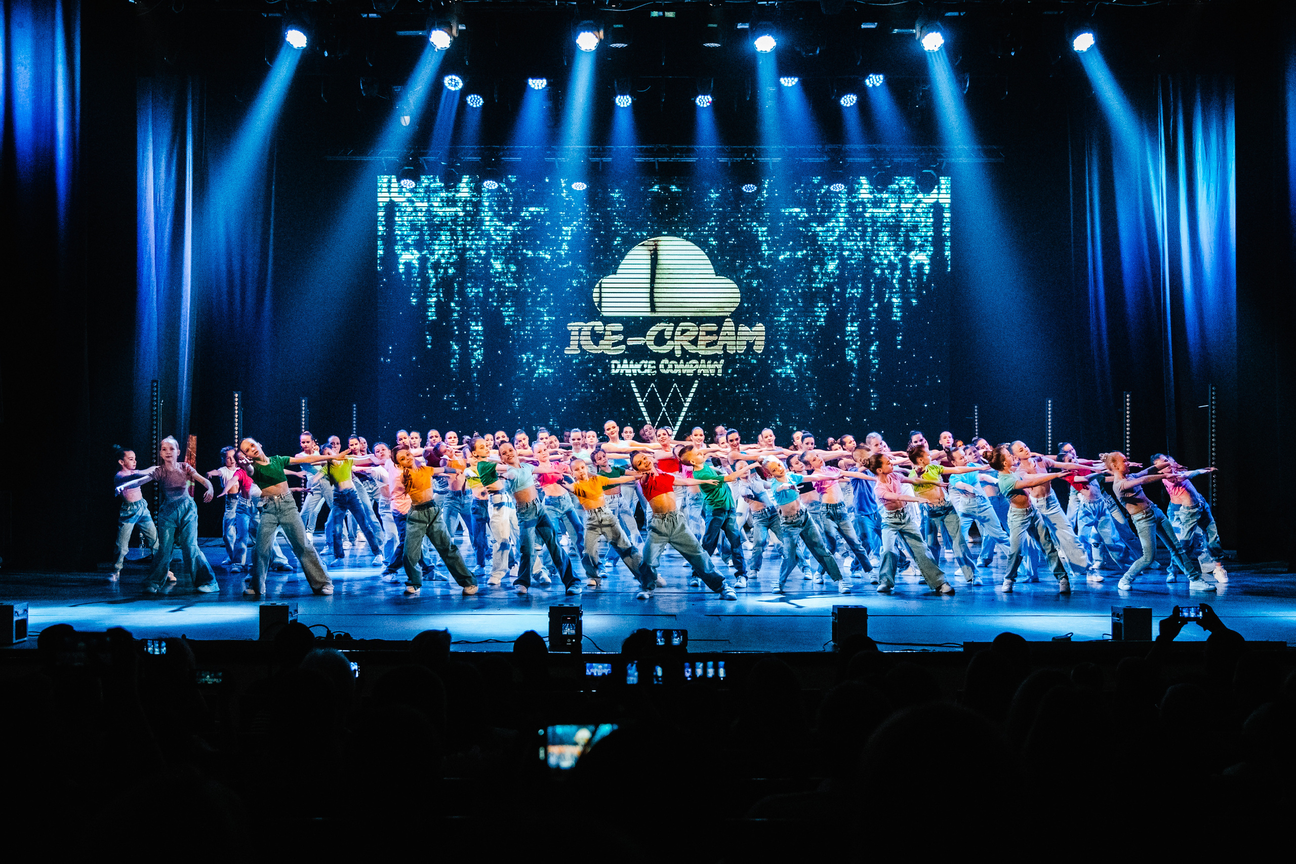 Отчетный концерт Ice Cream 2023. Роман Урумбаев фотограф Нижневартовск