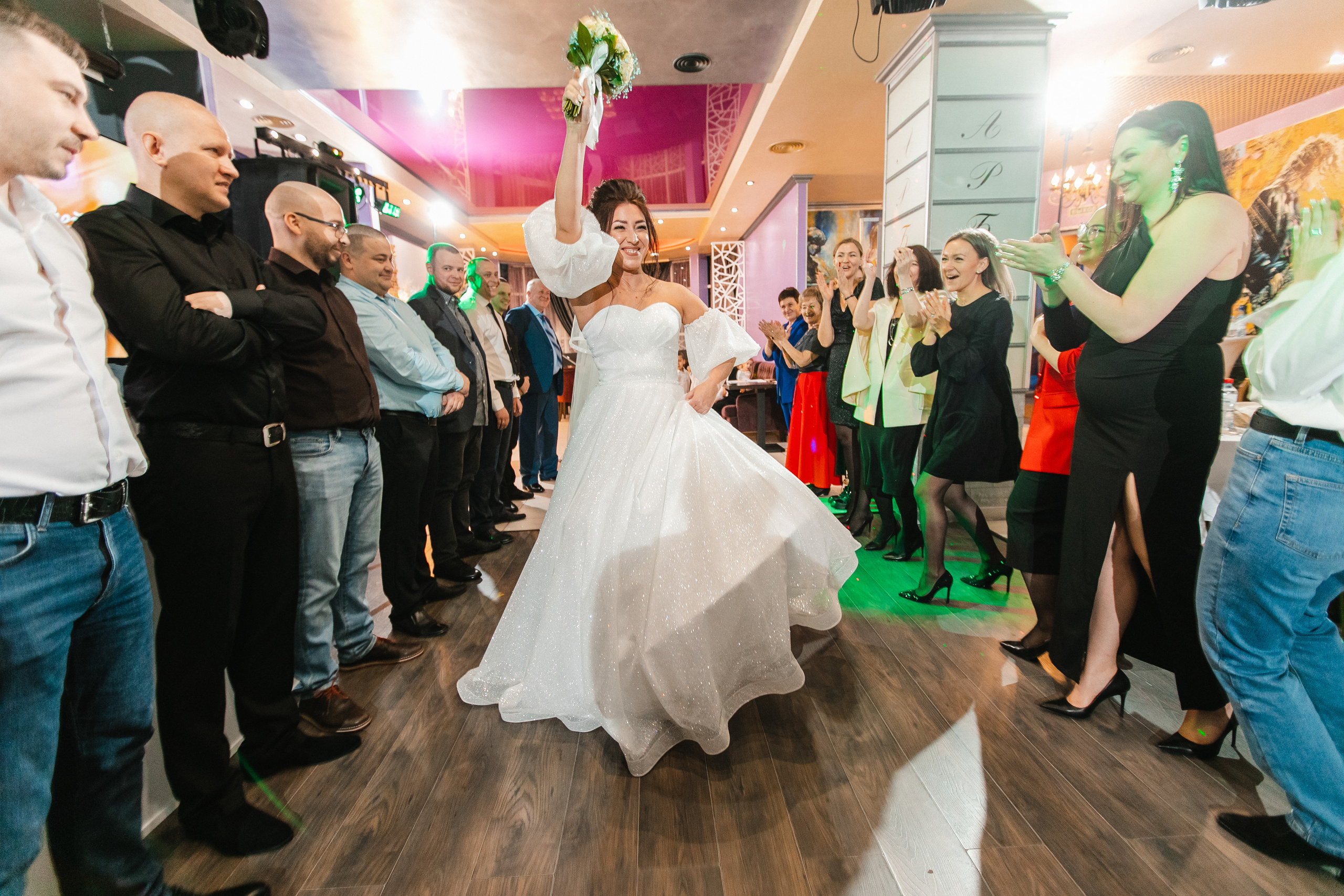 Оксана + Андрей. Роман Урумбаев фотограф Нижневартовск