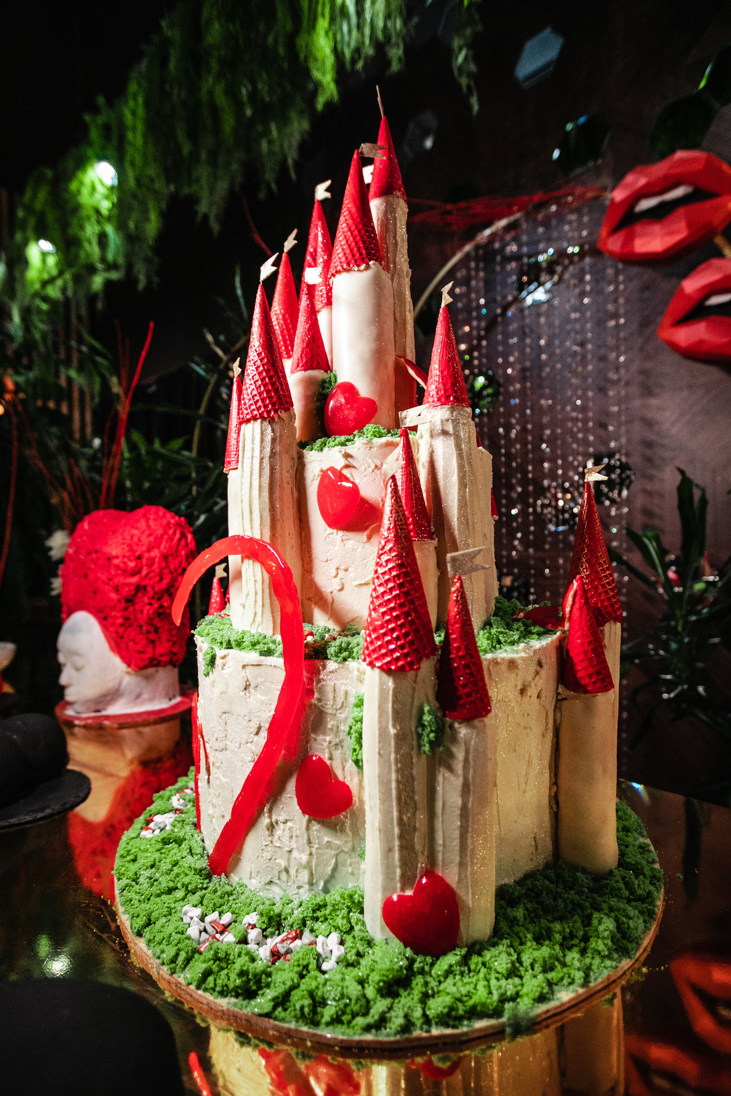 Кондитерское шоу «Алиса в Стране Чудес». Роман Урумбаев фотограф Нижневартовск