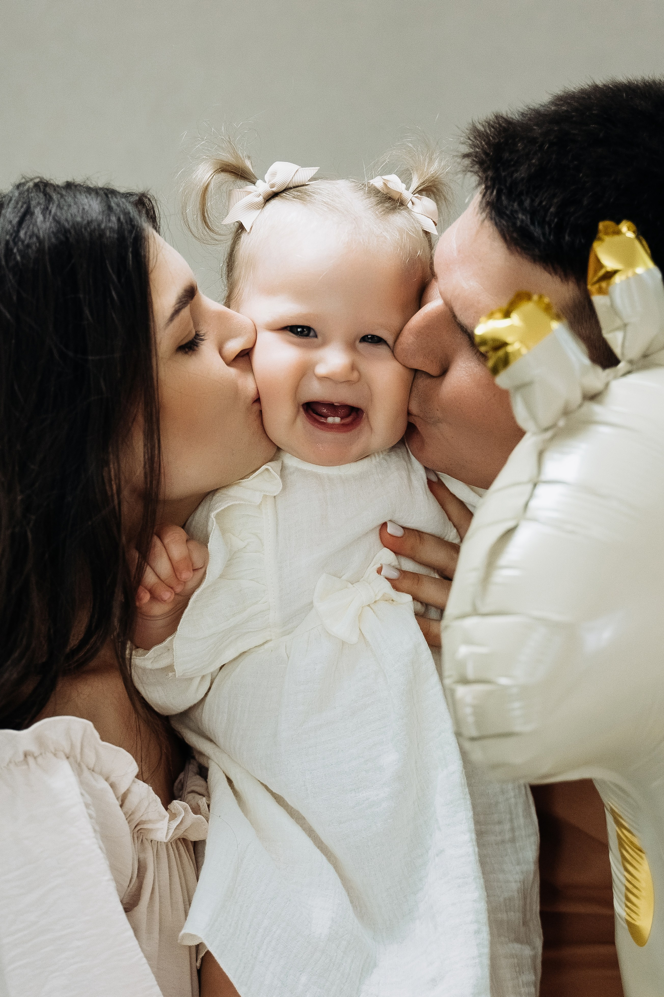 Мне годик. Моменты и истории о вас настоящих