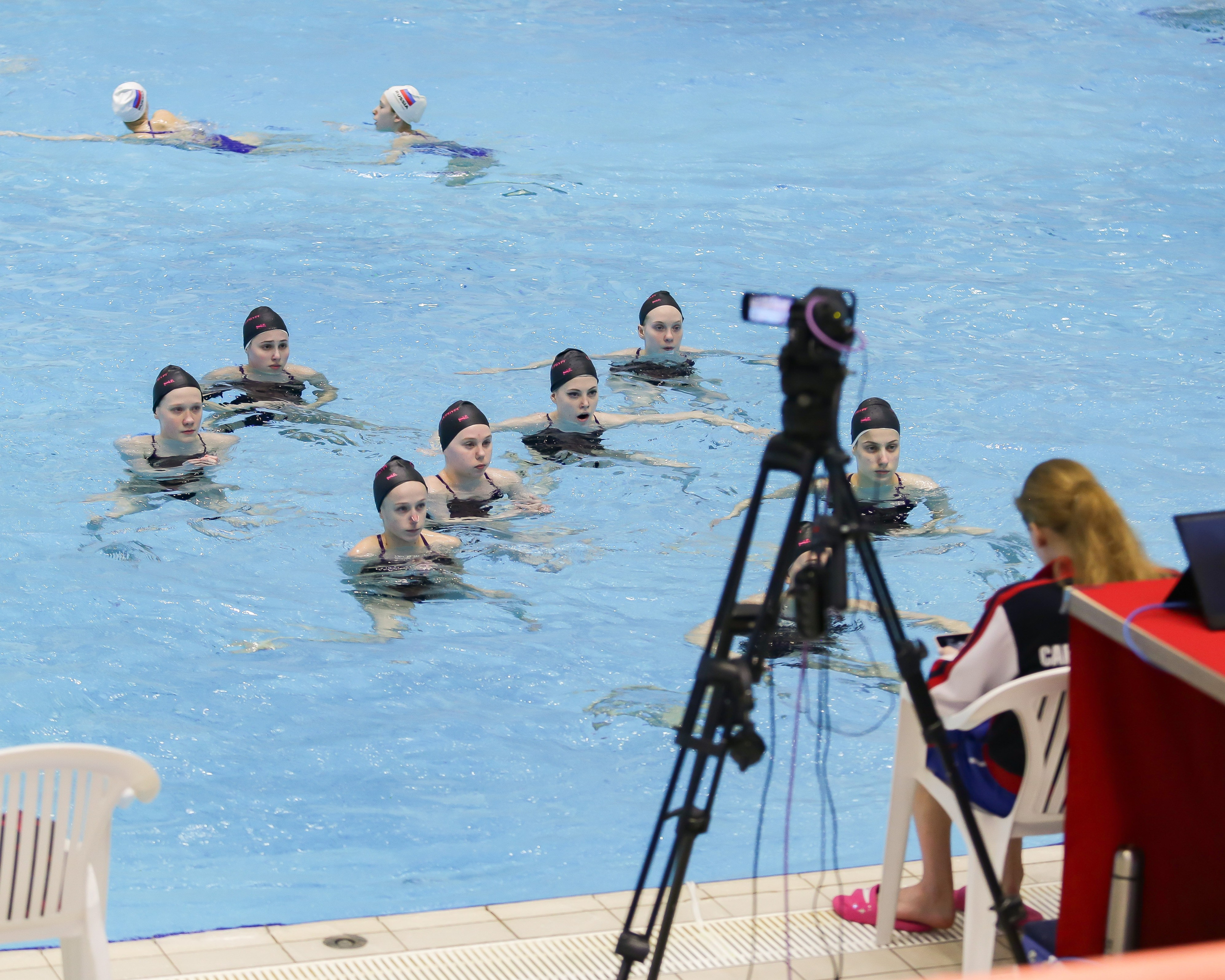 Тренировка перед соревнованиями по синхронному плаванию. Репортажный фотограф в Москве