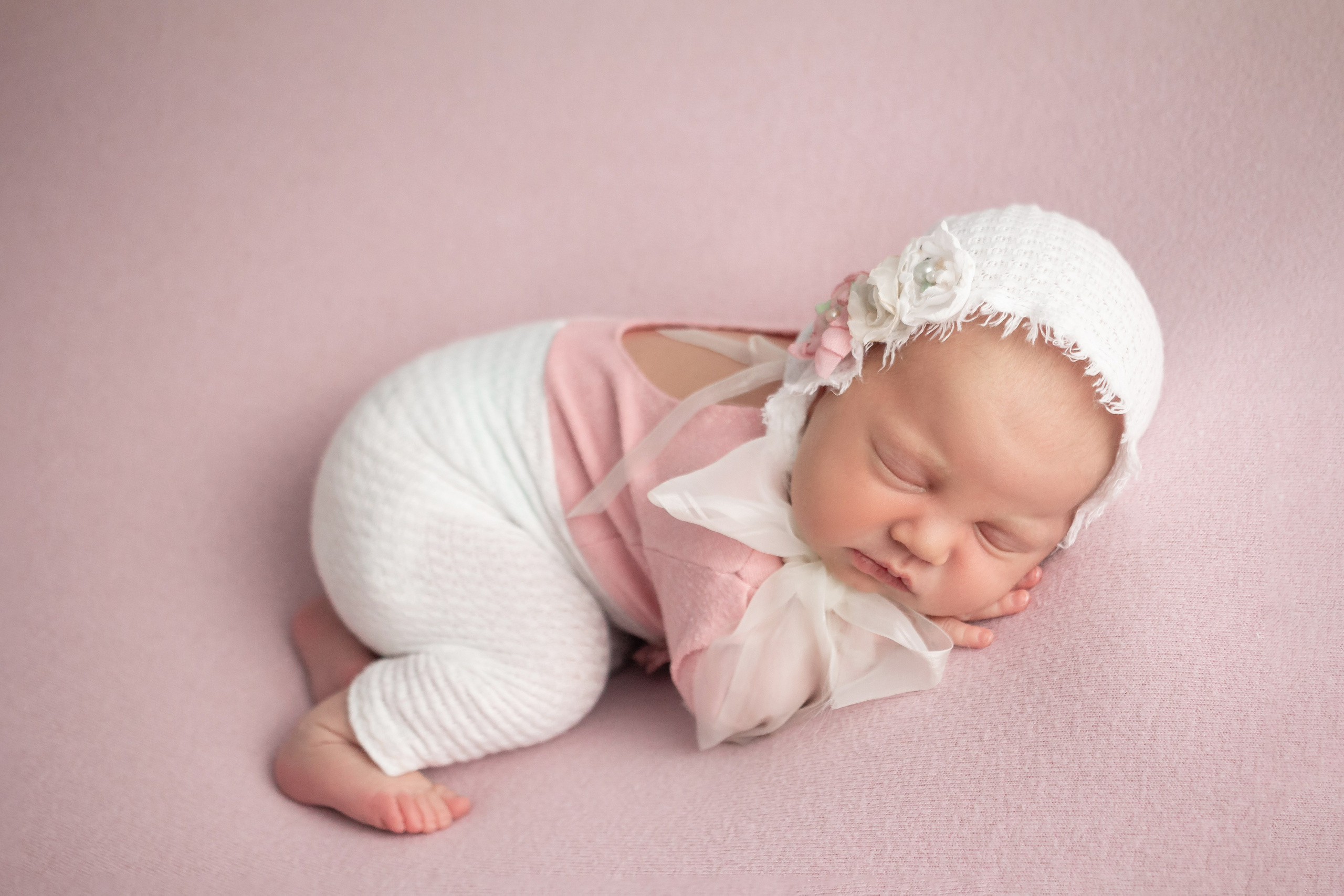 Классический стиль newborn. Фотограф новорождённых Анапа Елена Кушнарь