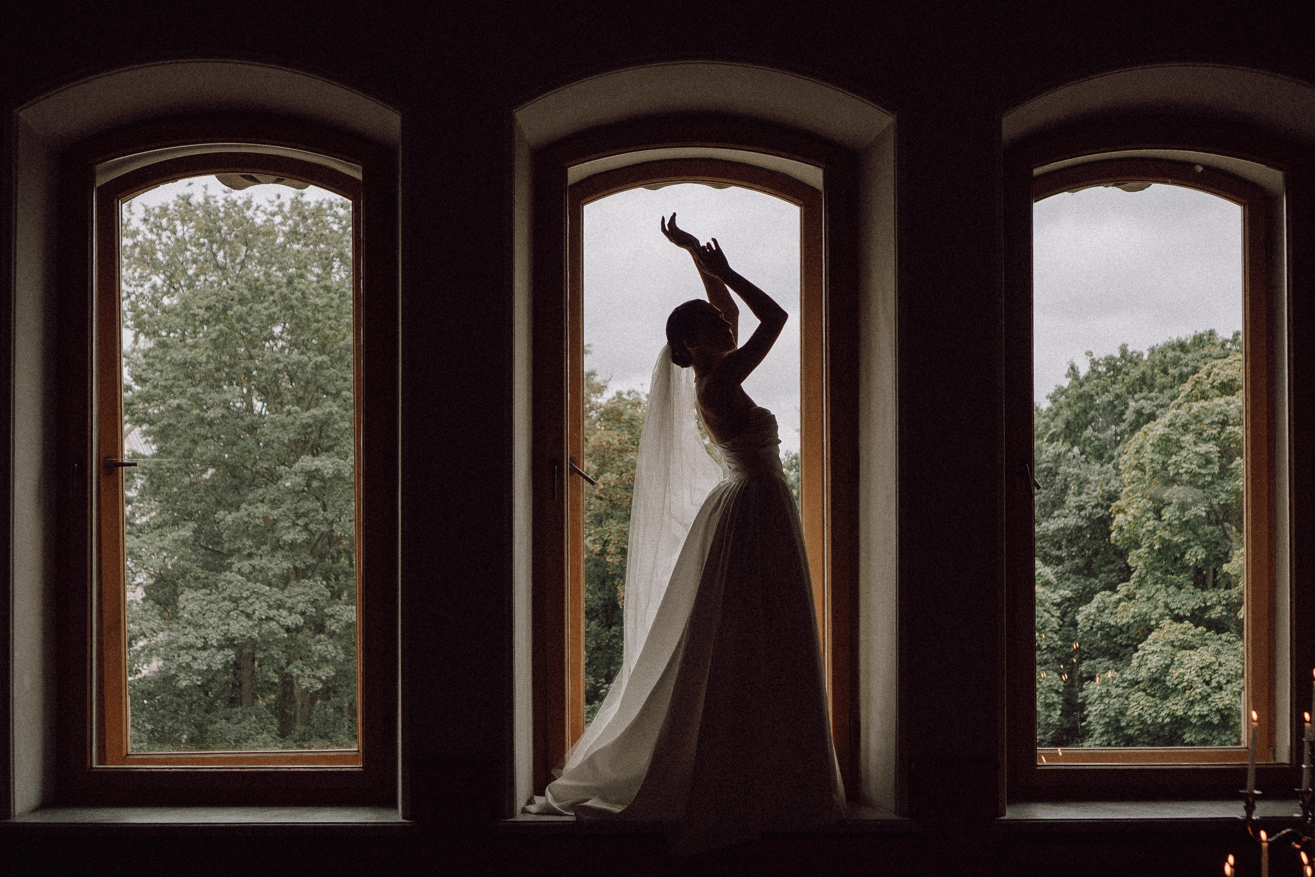 СВАДЕБНАЯ ПРОГУЛКА В САНТК-ПЕТЕРБУРГЕ (ИСАКИЕВСКИЙ СОБОР, ЗИМНЯЯ КАНАВКА, ЭРМИТАЖ И БОЛЬШАЯ МОРСКАЯ УЛИЦА). Профессиональный фотограф, Санкт-Петербург — Виктория Богомолова