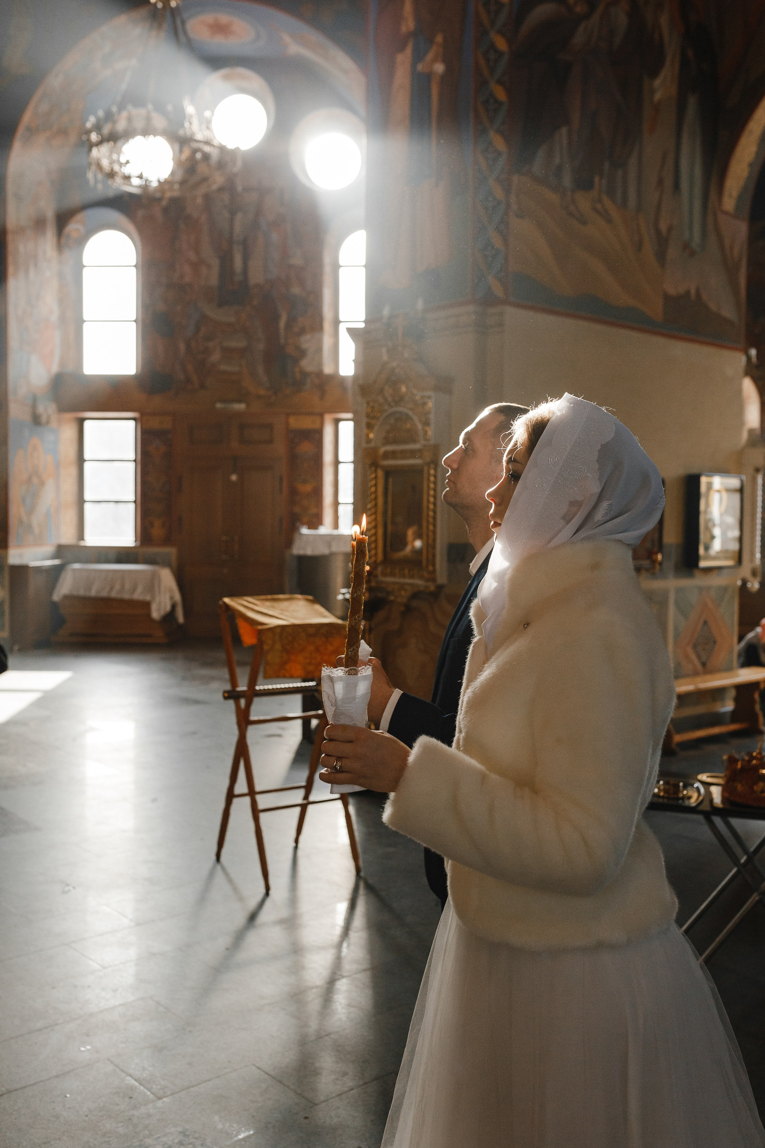 Профессиональный фотограф на таинство венчания в Москве и Московской области. Свадебный фотограф в Москве Мария Крош