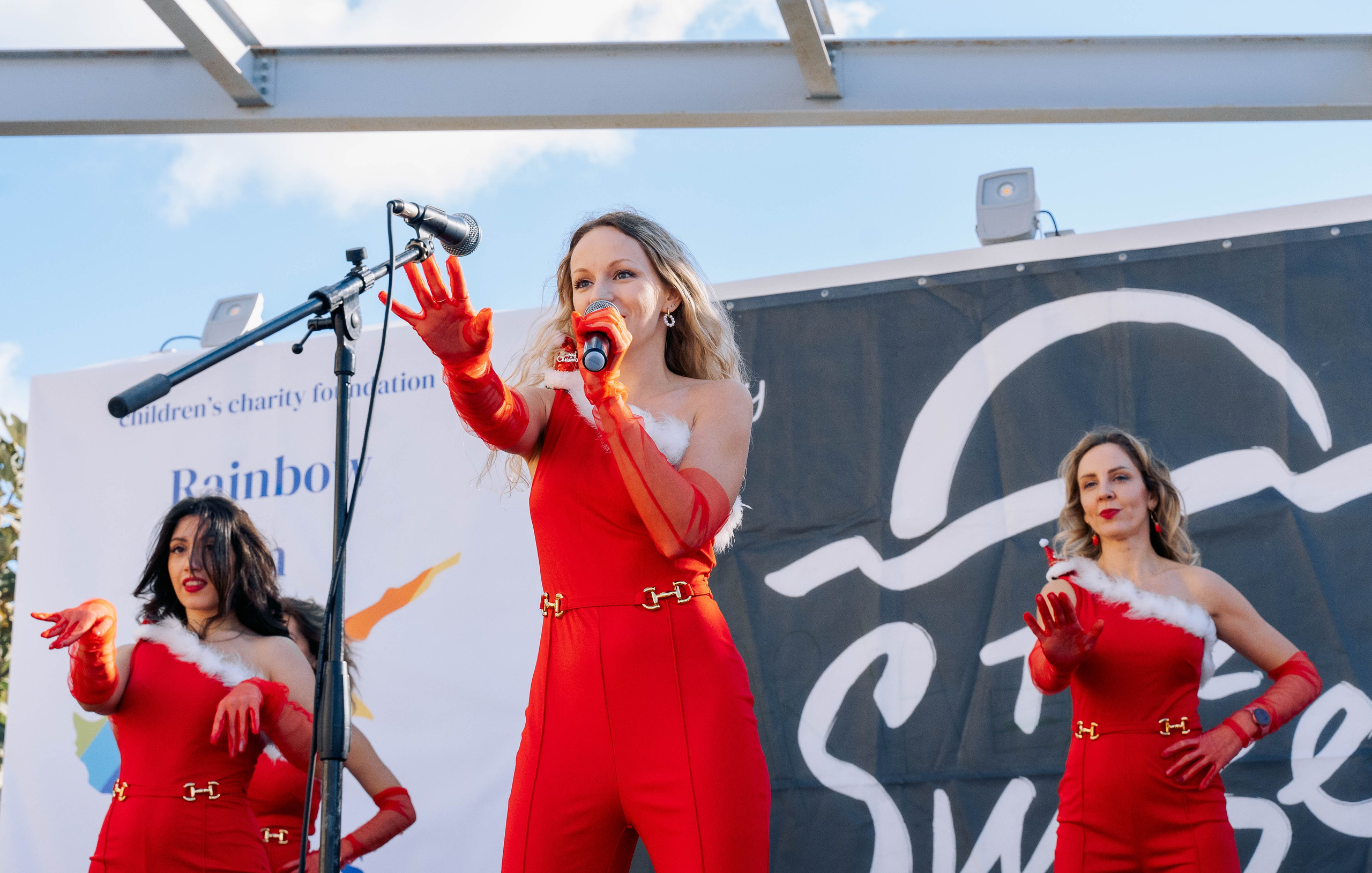 Новогодняя ярмарка от БФ «Радуга на Кипре». Свадебный и семейный фотограф Ирина Чернова