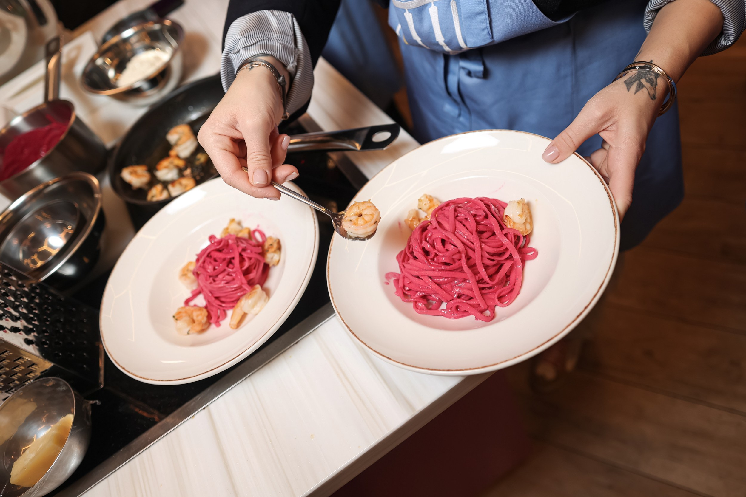 Вечеринка 8 марта в EventyOn. Репортажный фотограф видеограф в Москве Ольга Плаксина