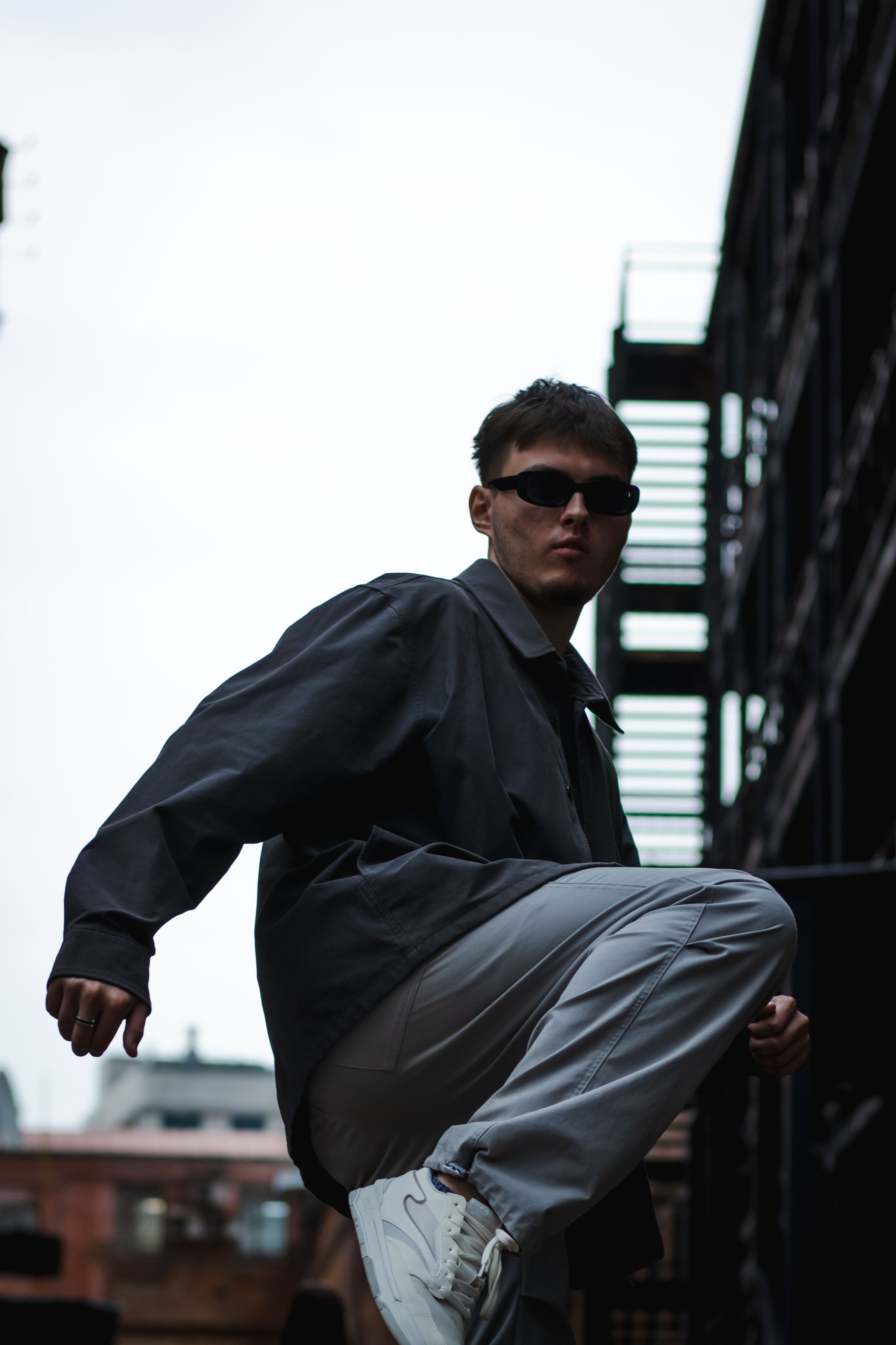 Парень в прыжке, кунфу