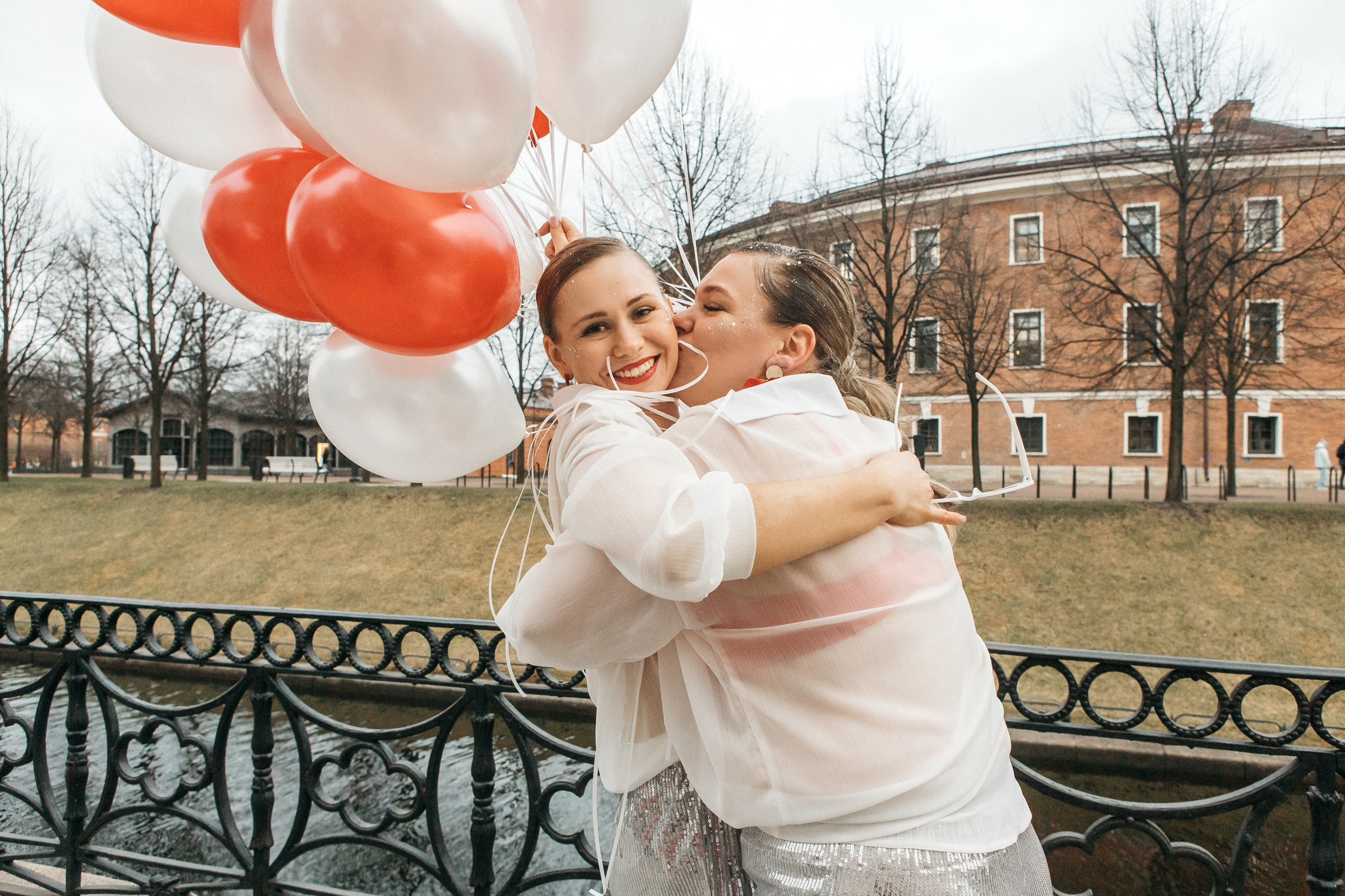 Позитивный репортажный фотограф на День Рождение, юбилей Питер