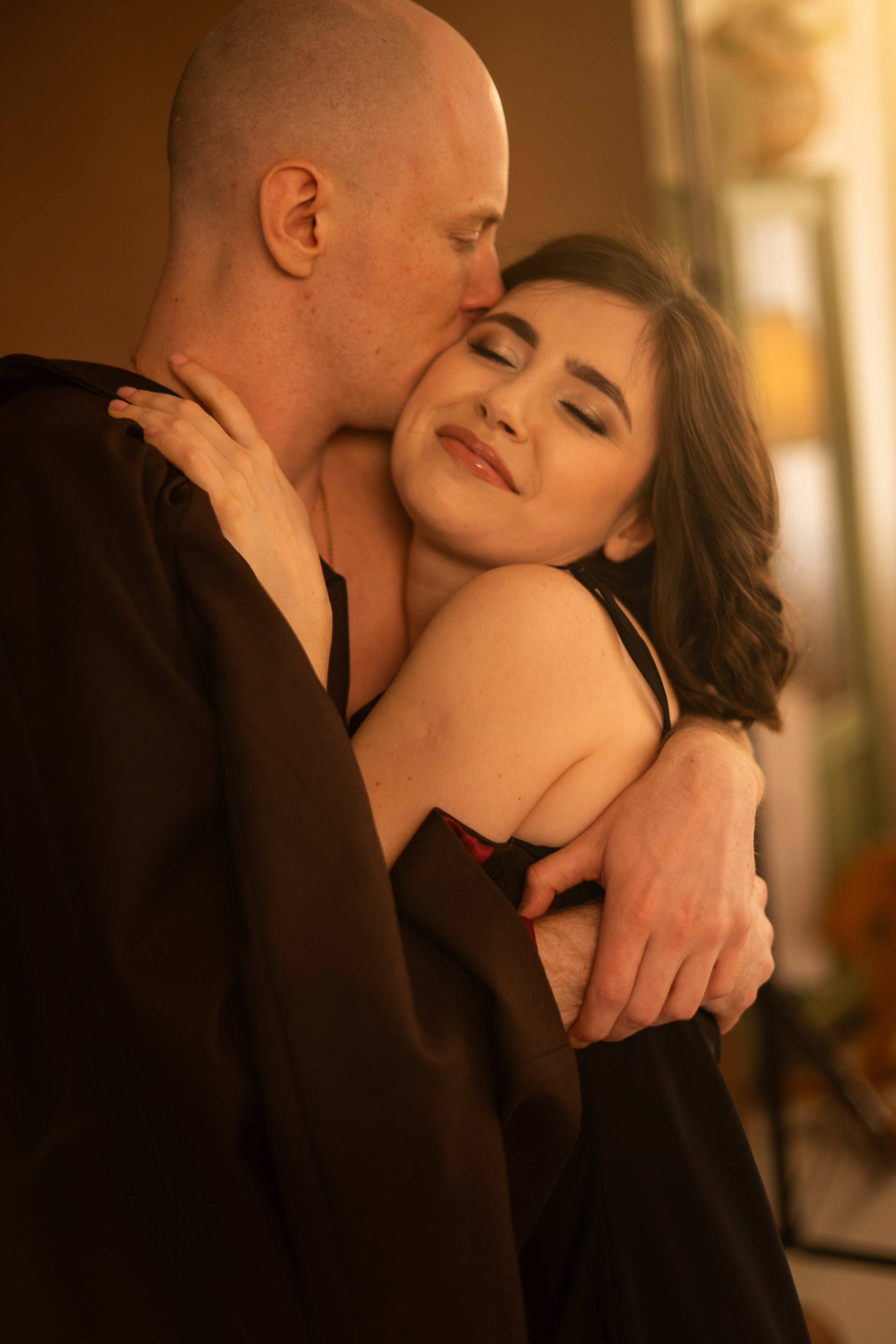 Я Ольга Казанцева, фотографирую снимаю ваши киноистории и печатаю фото и цифровые портреты на холсте