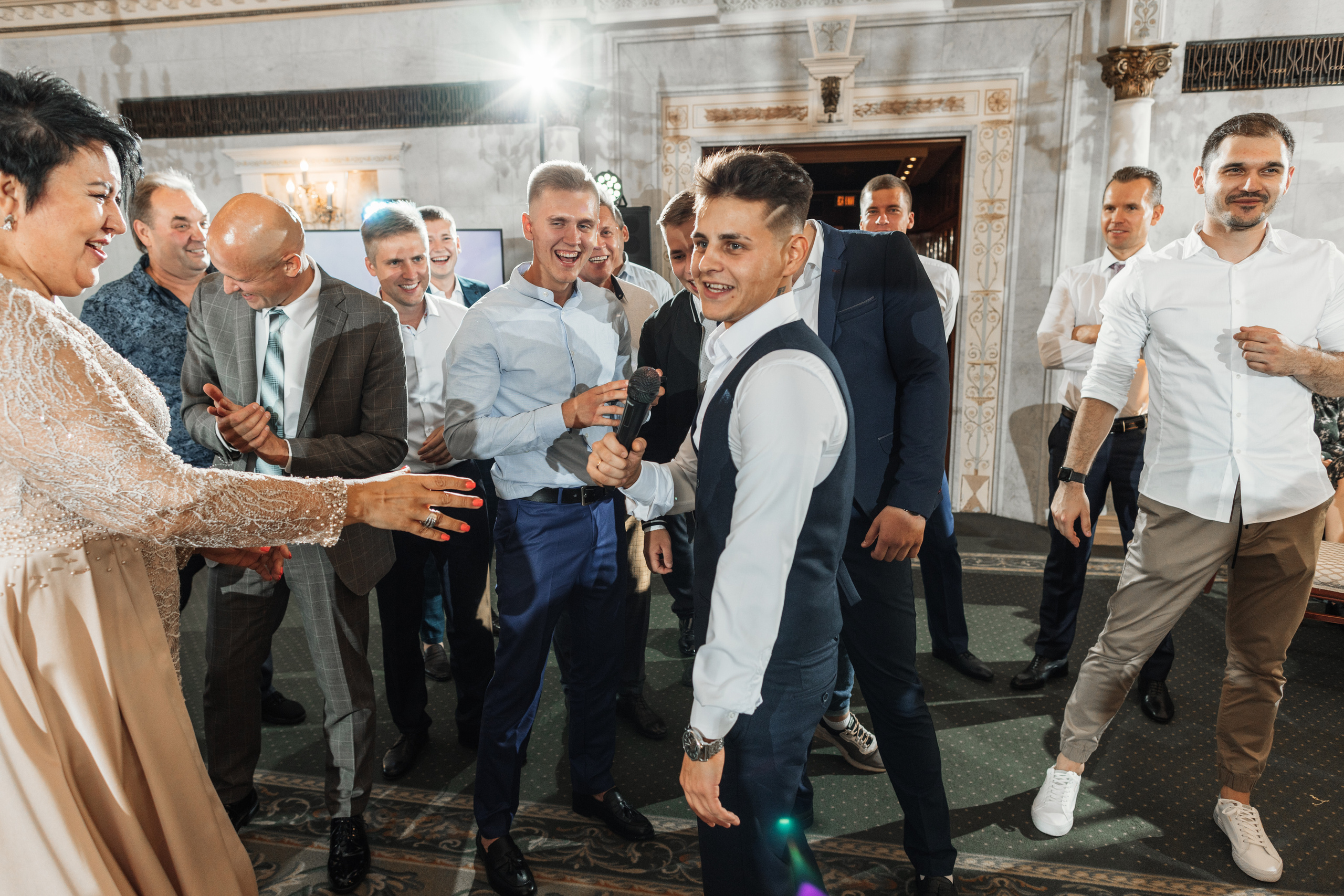 Свадебная фотосессия Грибоедовский ЗАГС. Свадебный фотограф Москва Юрий Кульман