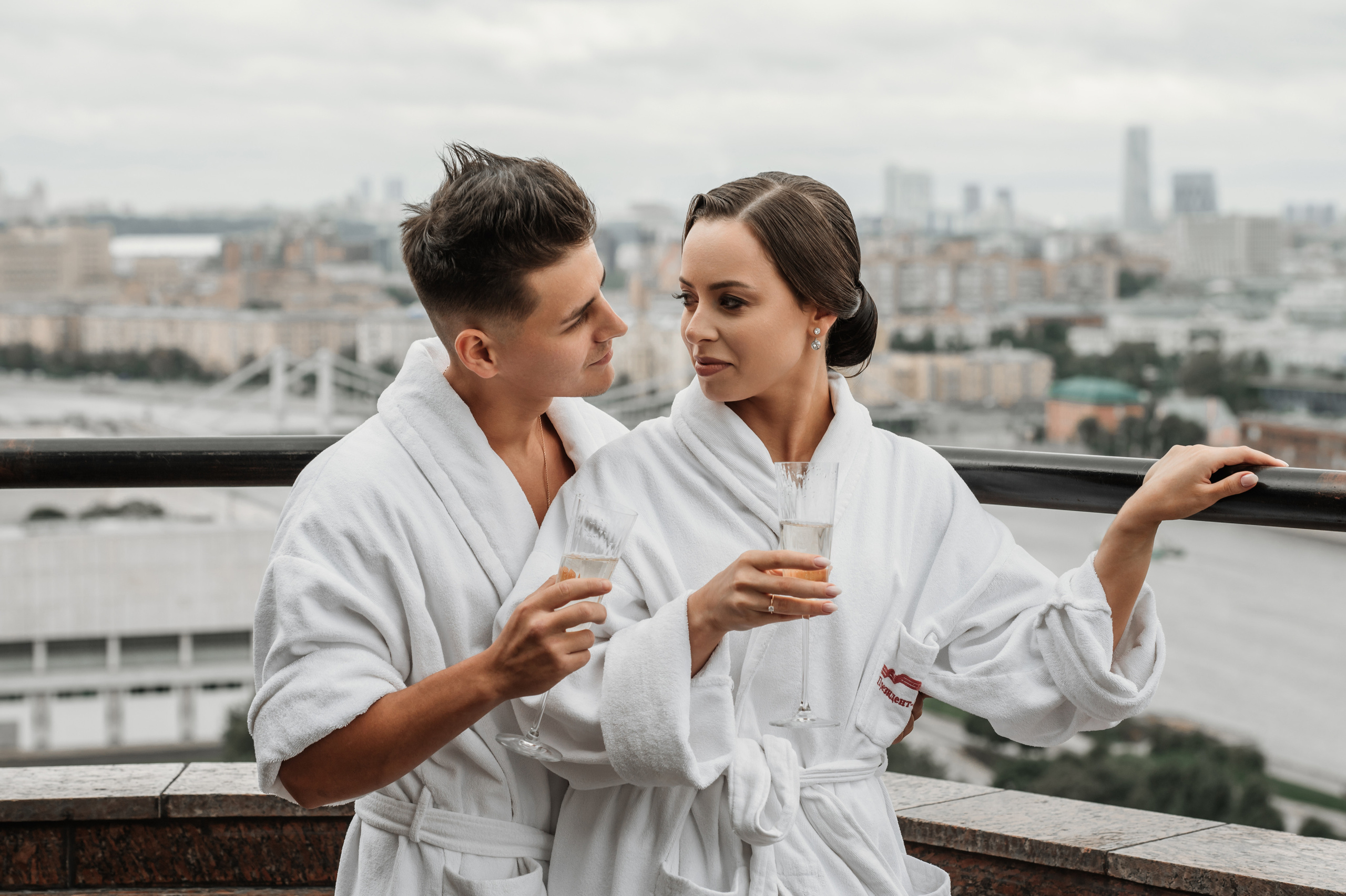 Свадебная фотосессия Грибоедовский ЗАГС. Свадебный фотограф Москва Юрий Кульман