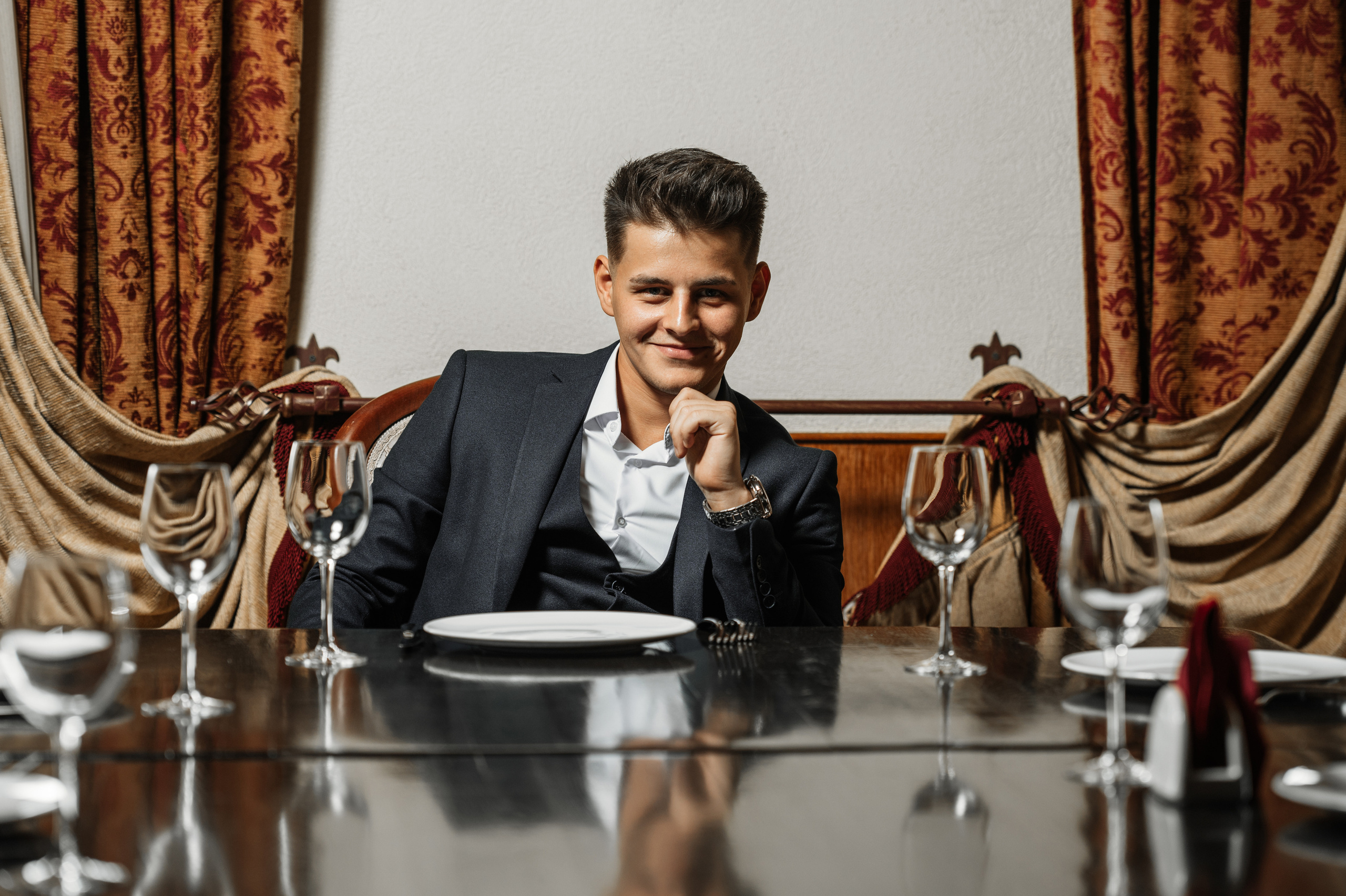 Свадебная фотосессия Грибоедовский ЗАГС. Свадебный фотограф Москва Юрий Кульман