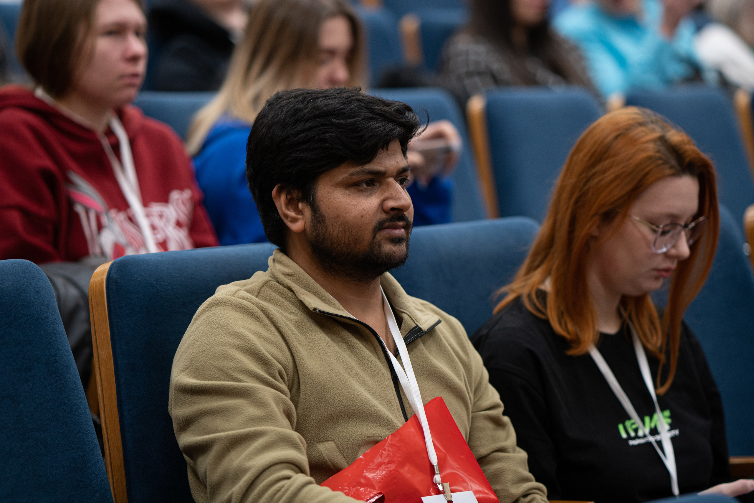 Научно-практическая конференция. Творческий и репортажный фотограф в Москве Клим Долгов
