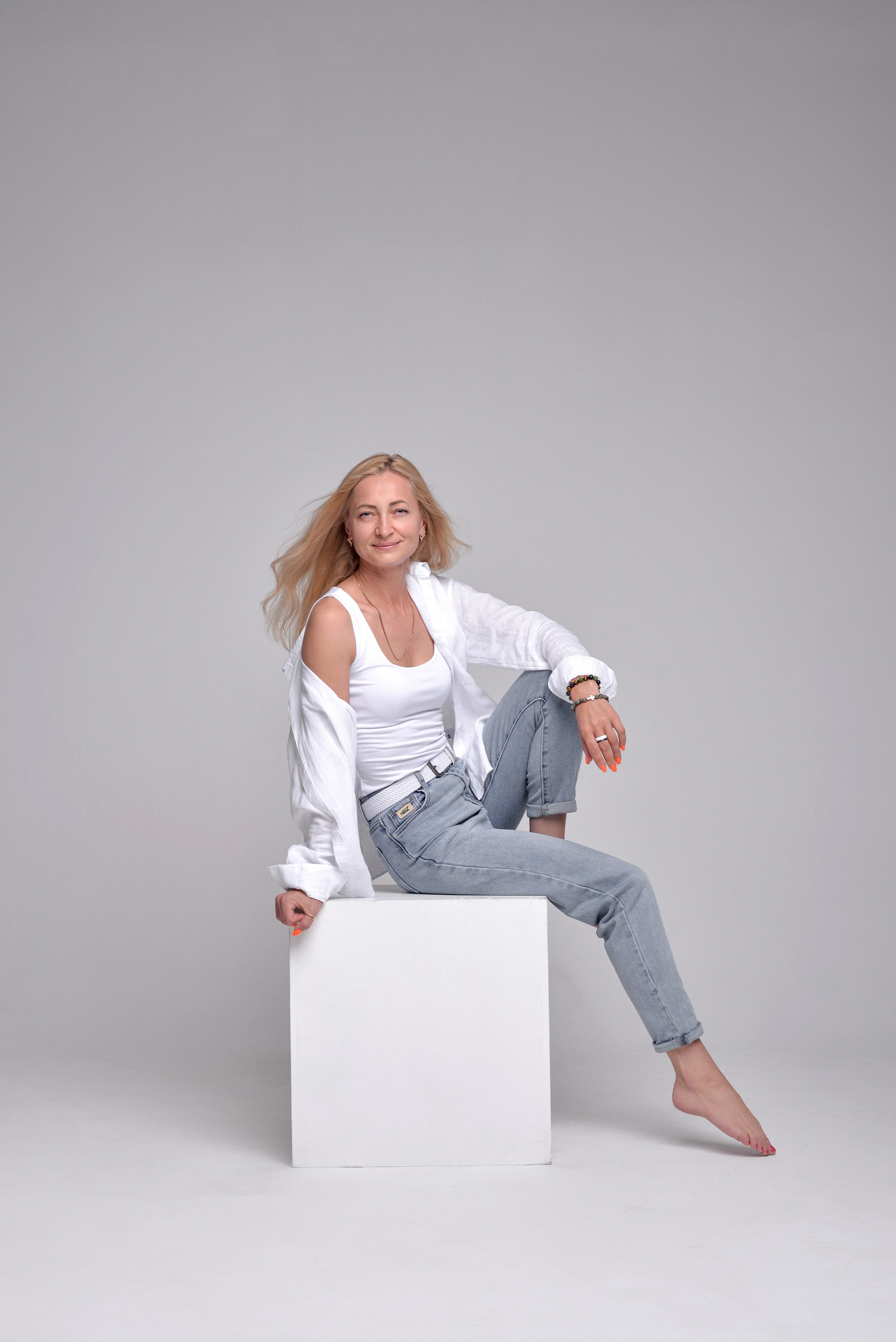 Таня и Настя и Чеси в Точке. Семейный и свадебный фотограф Галина Абакумова, фотосессии в Белгороде