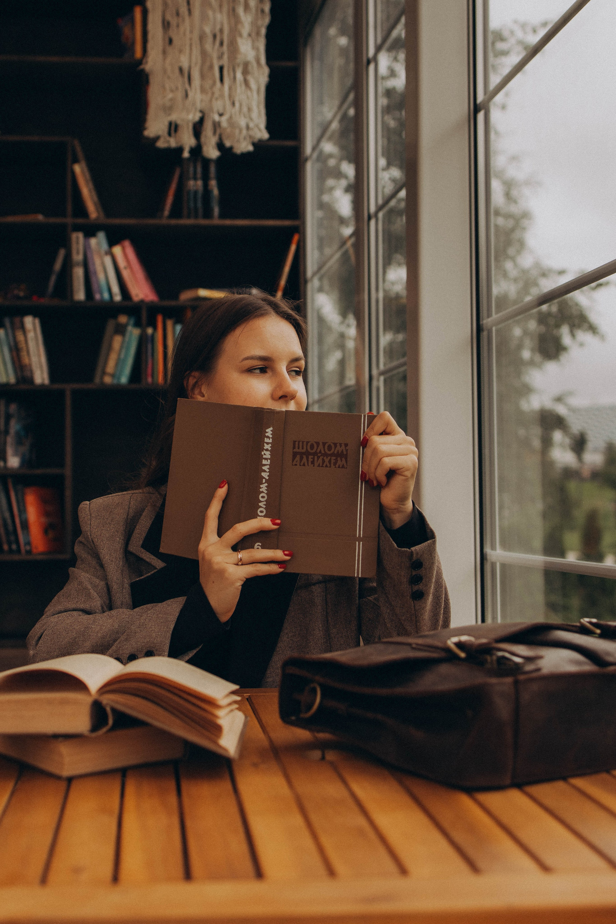 Ирина лесная библиотека. Фотограф lifestylе в Москве Пшеничная Анастасия