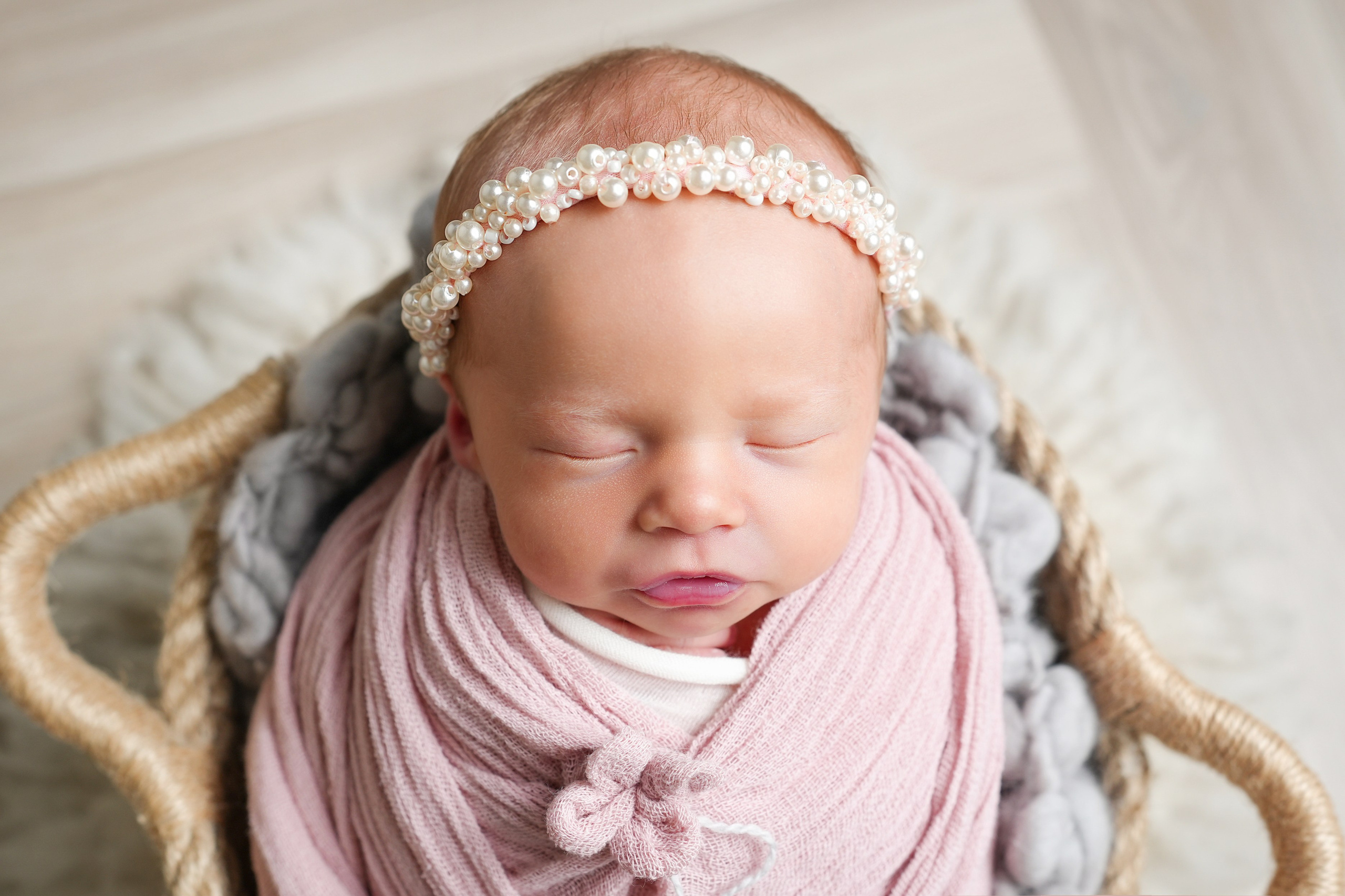 Newborn. Фотограф новорожденных и детский фотограф в Екатеринбурге Ксени