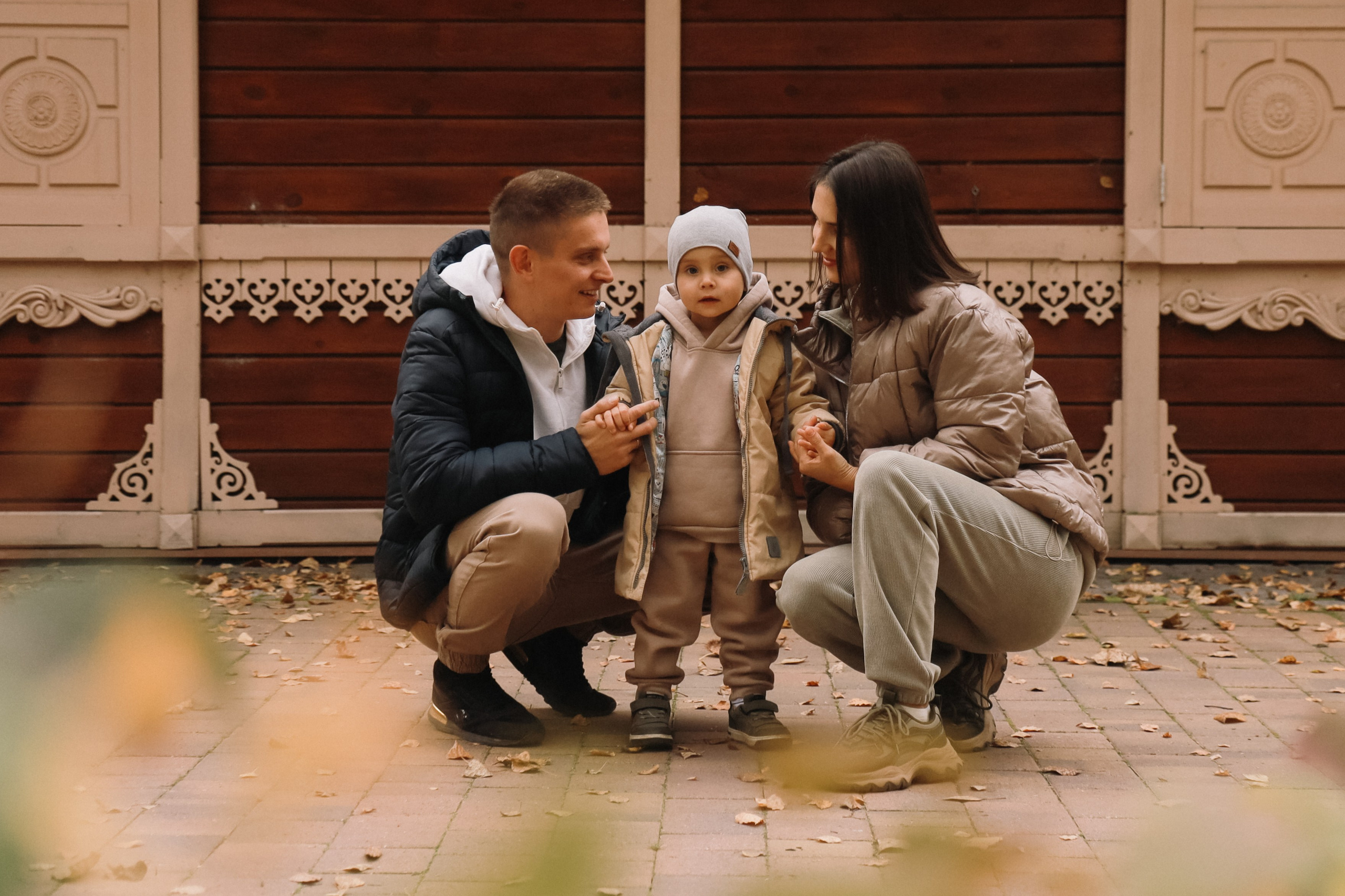 Семейная фотосессия в осеннем парке. Семейный фотограф в Томске Максимова Екатерина