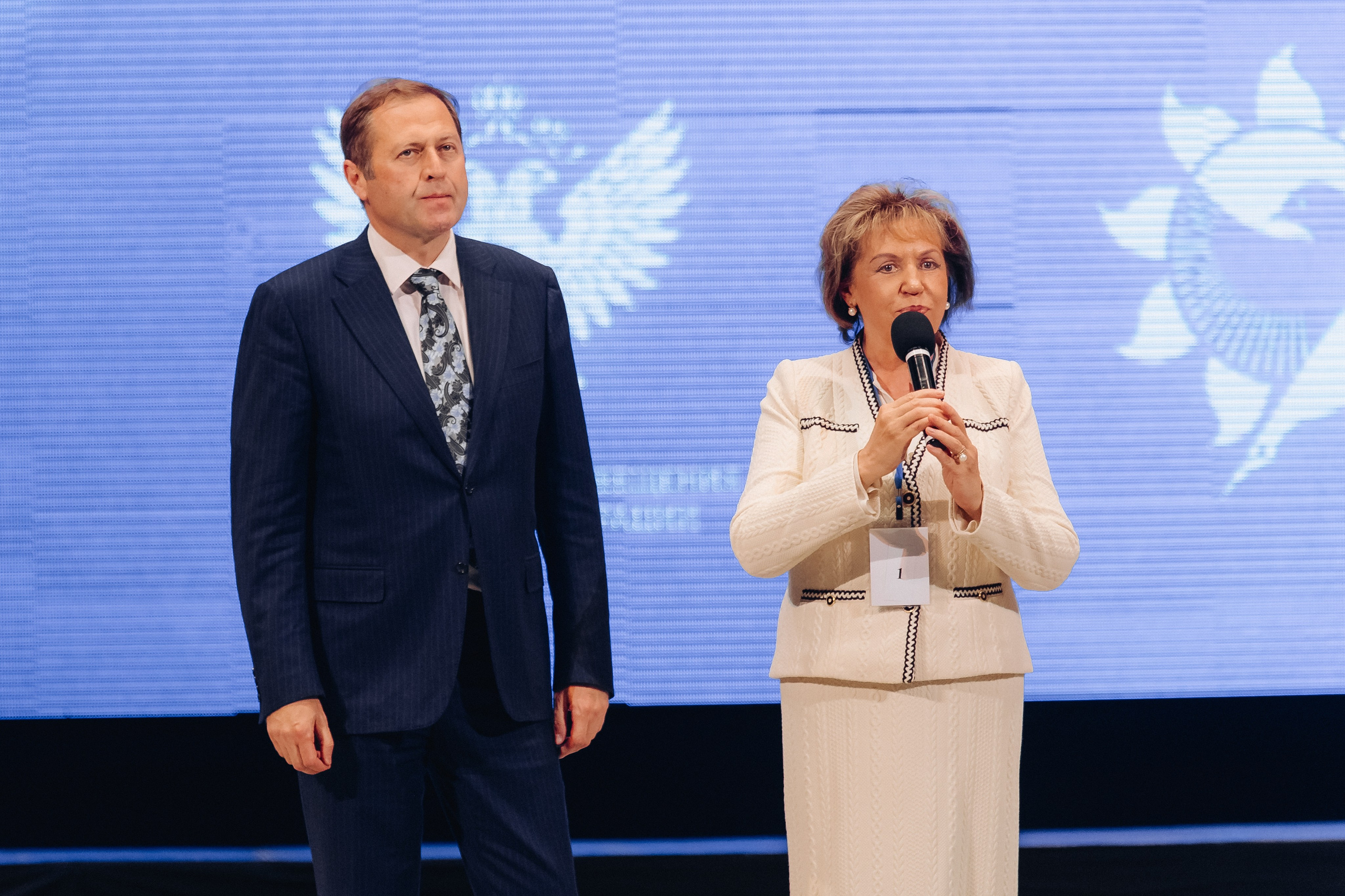 Лучший учитель родного языка и литературы 2025. Свадебный и семейный фотограф в Улан-Удэ