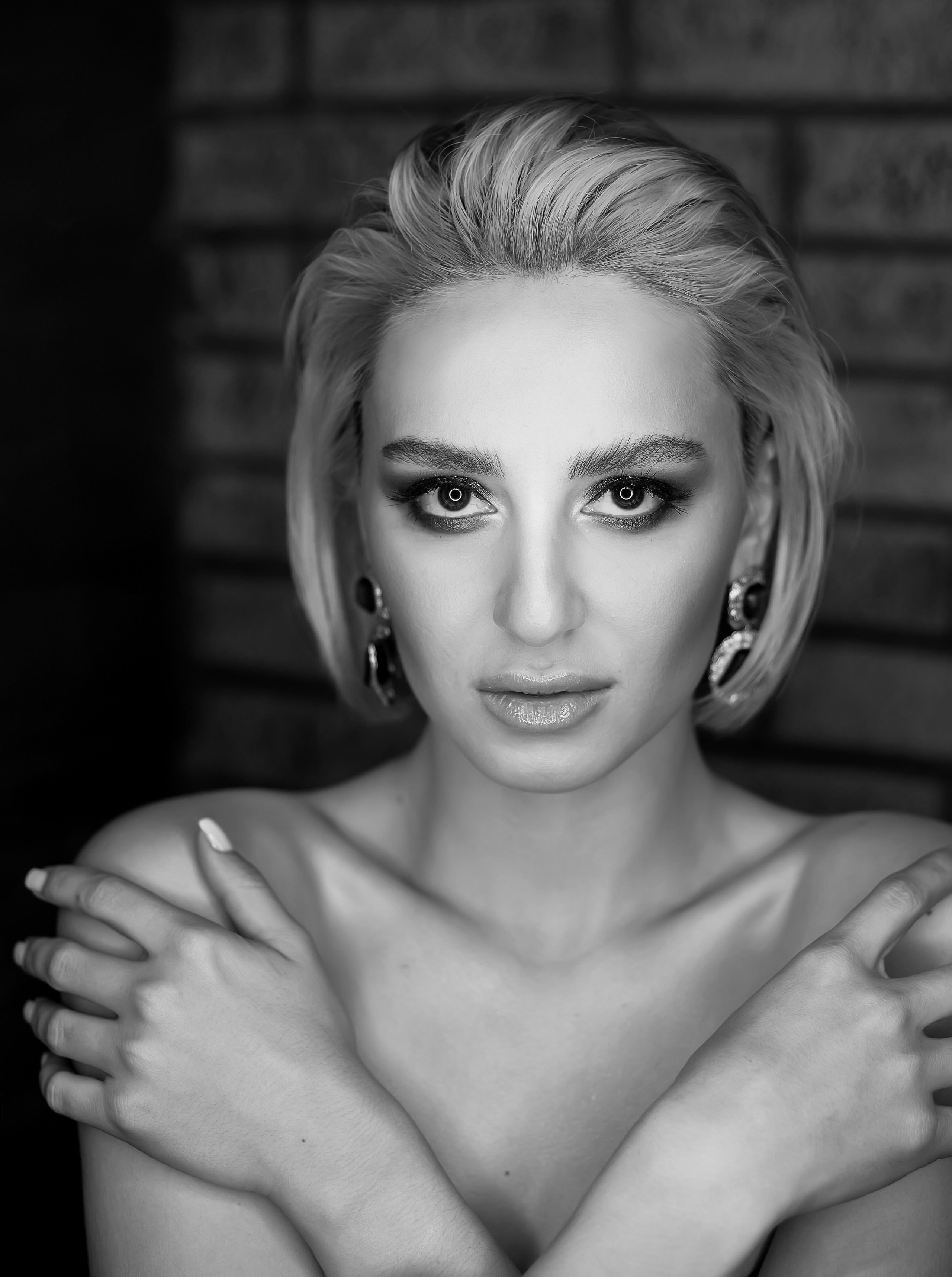 1. Фото и видео, свадебная, семейная, индивидуальная, школьная съёмка