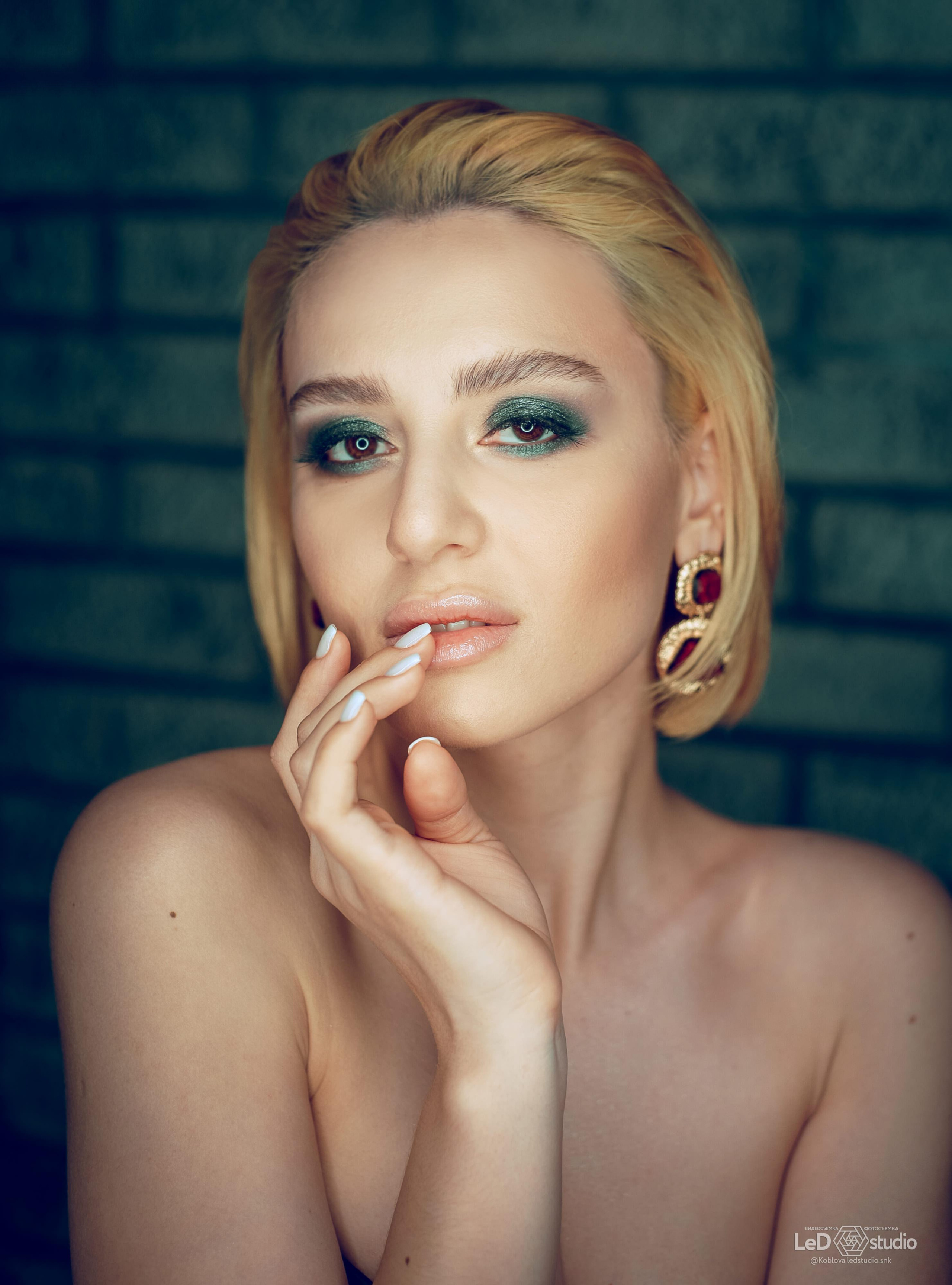 1. Фото и видео, свадебная, семейная, индивидуальная, школьная съёмка