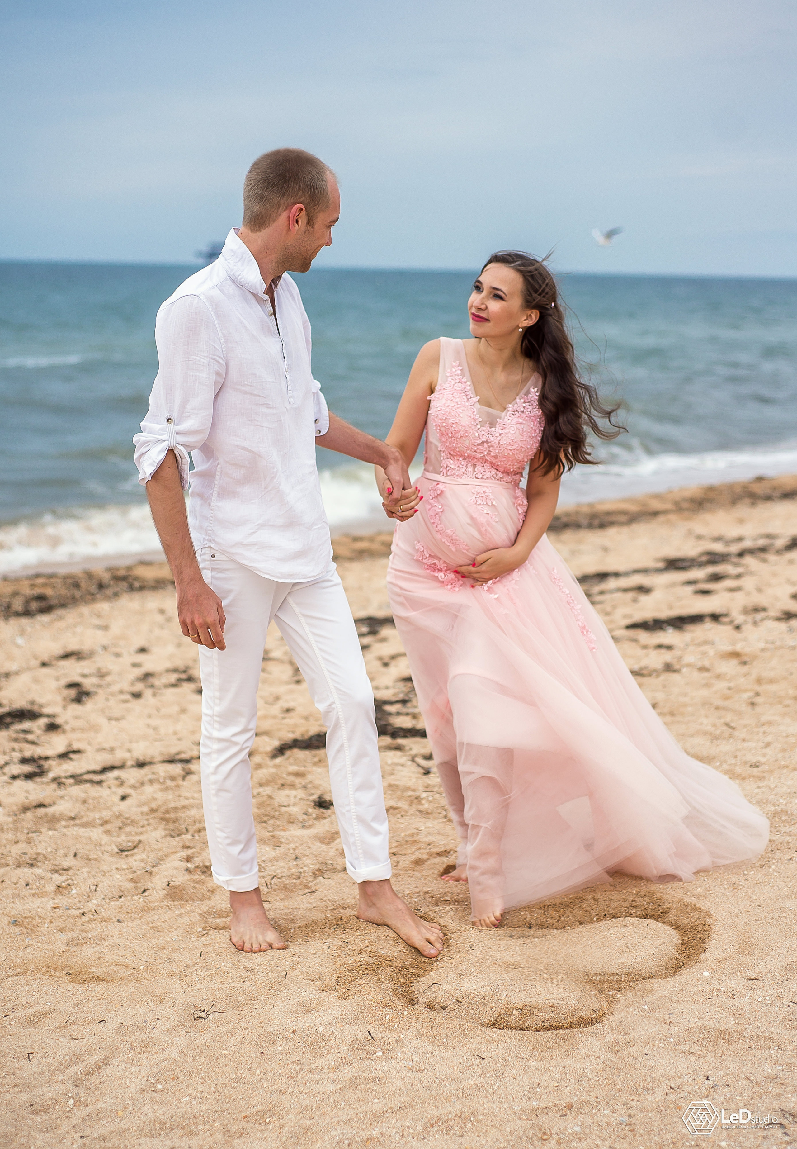 1. Фото и видео, свадебная, семейная, индивидуальная, школьная съёмка