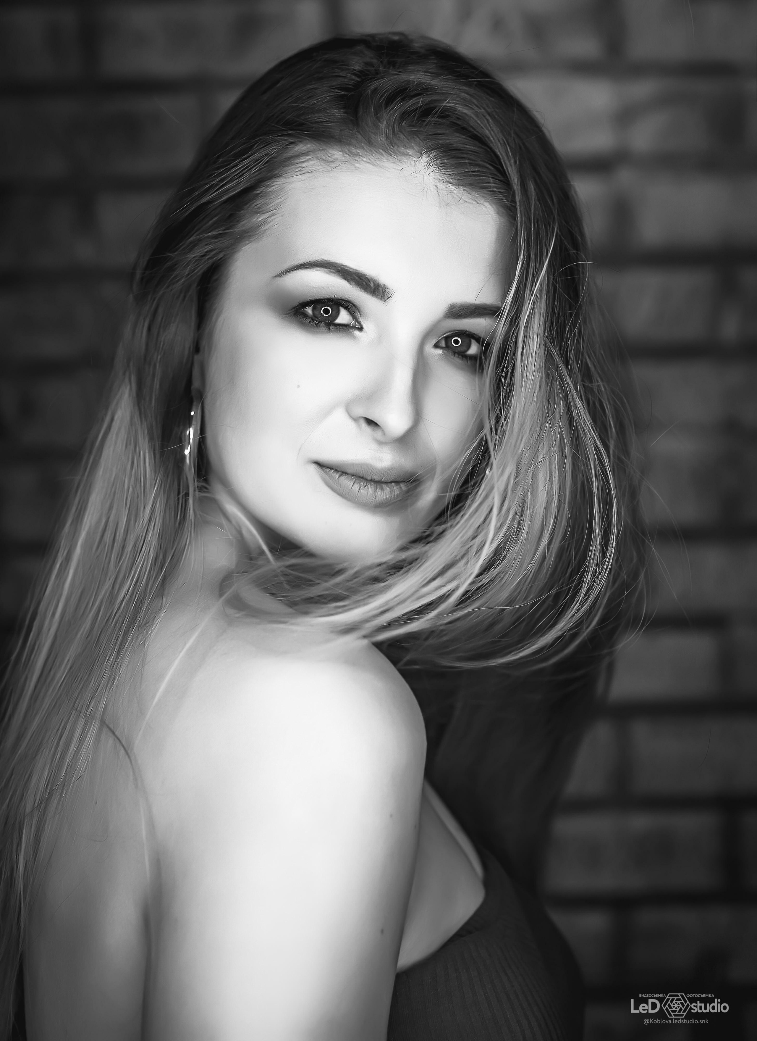 1. Фото и видео, свадебная, семейная, индивидуальная, школьная съёмка