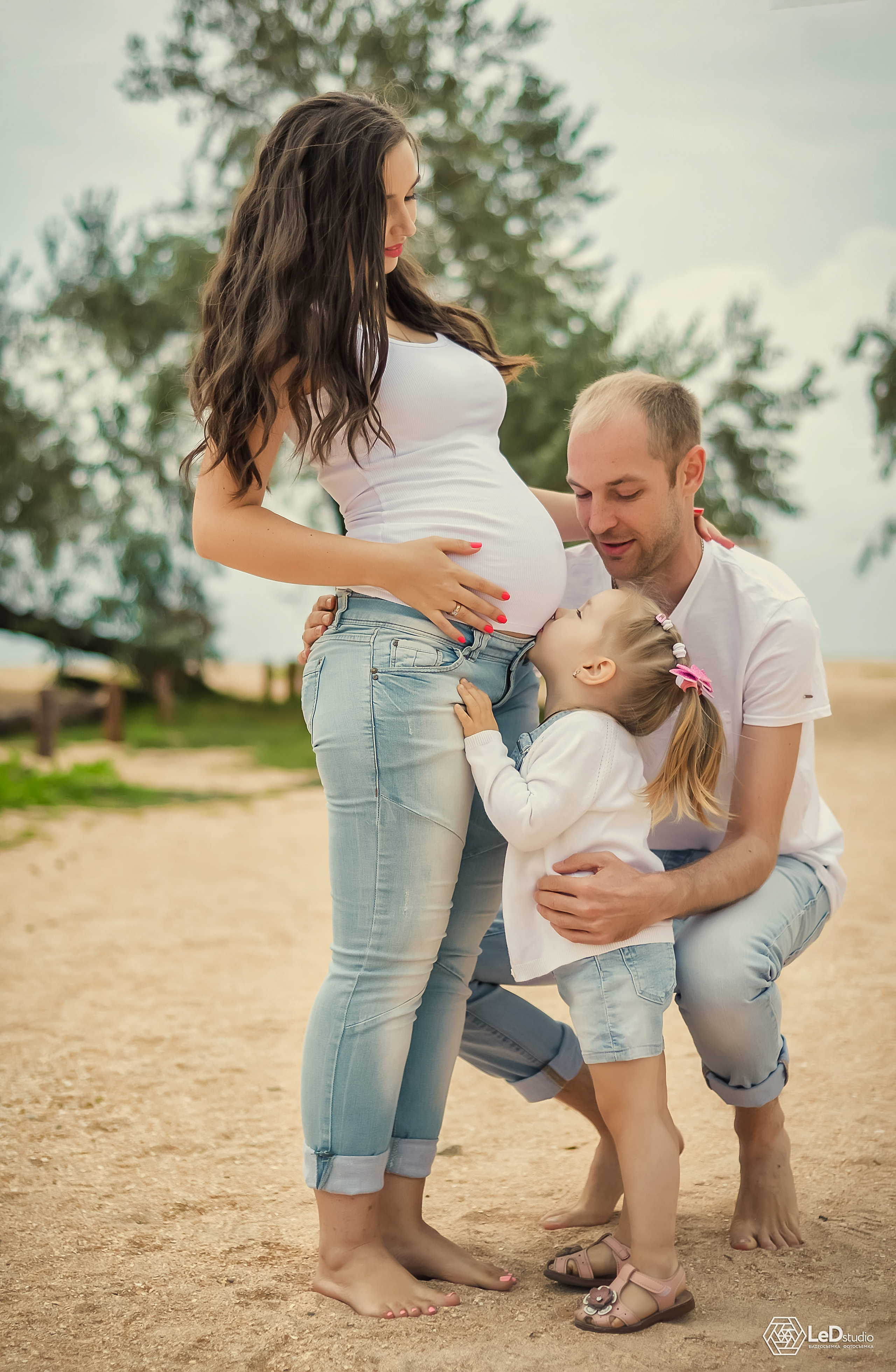 1. Фото и видео, свадебная, семейная, индивидуальная, школьная съёмка