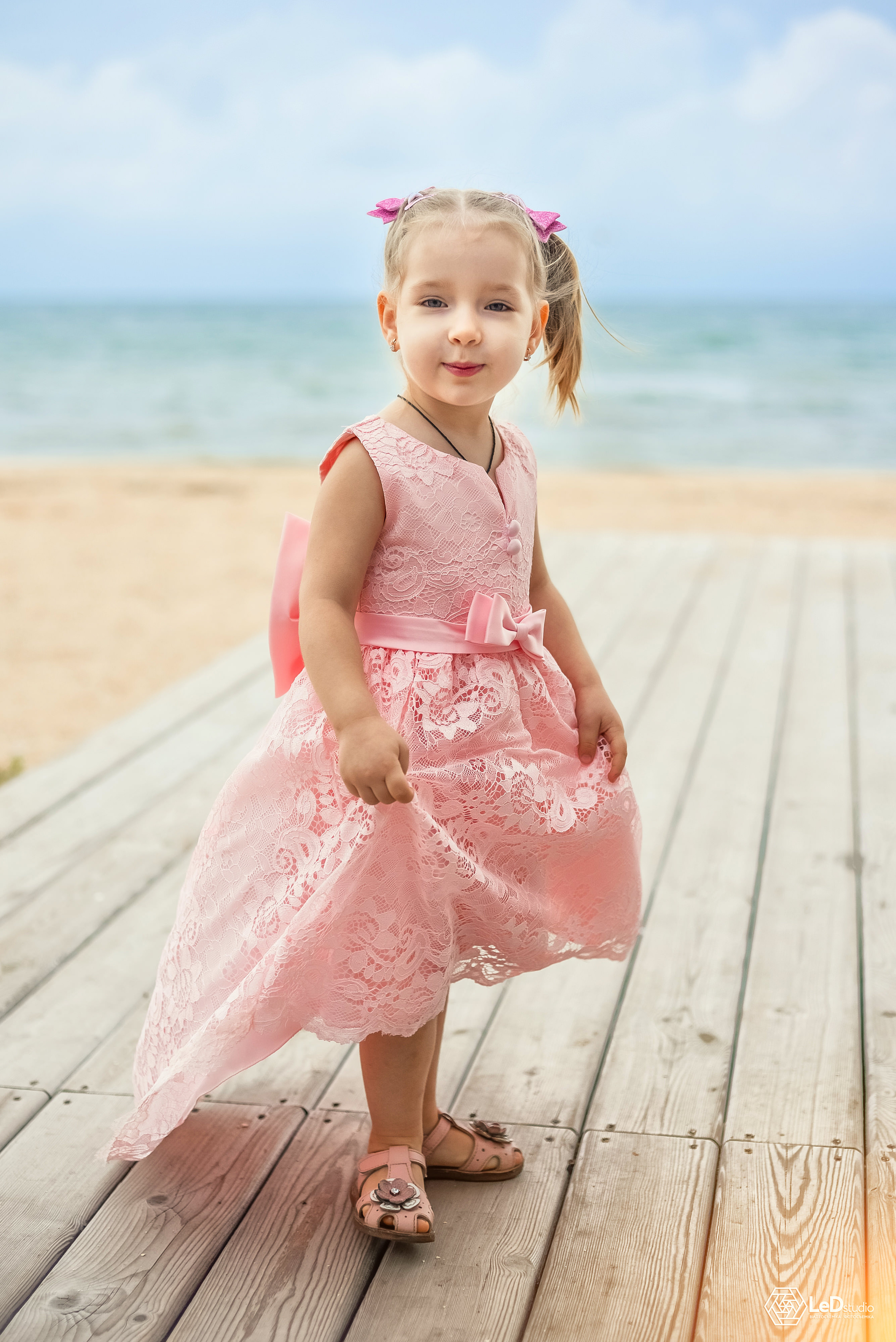 1. Фото и видео, свадебная, семейная, индивидуальная, школьная съёмка