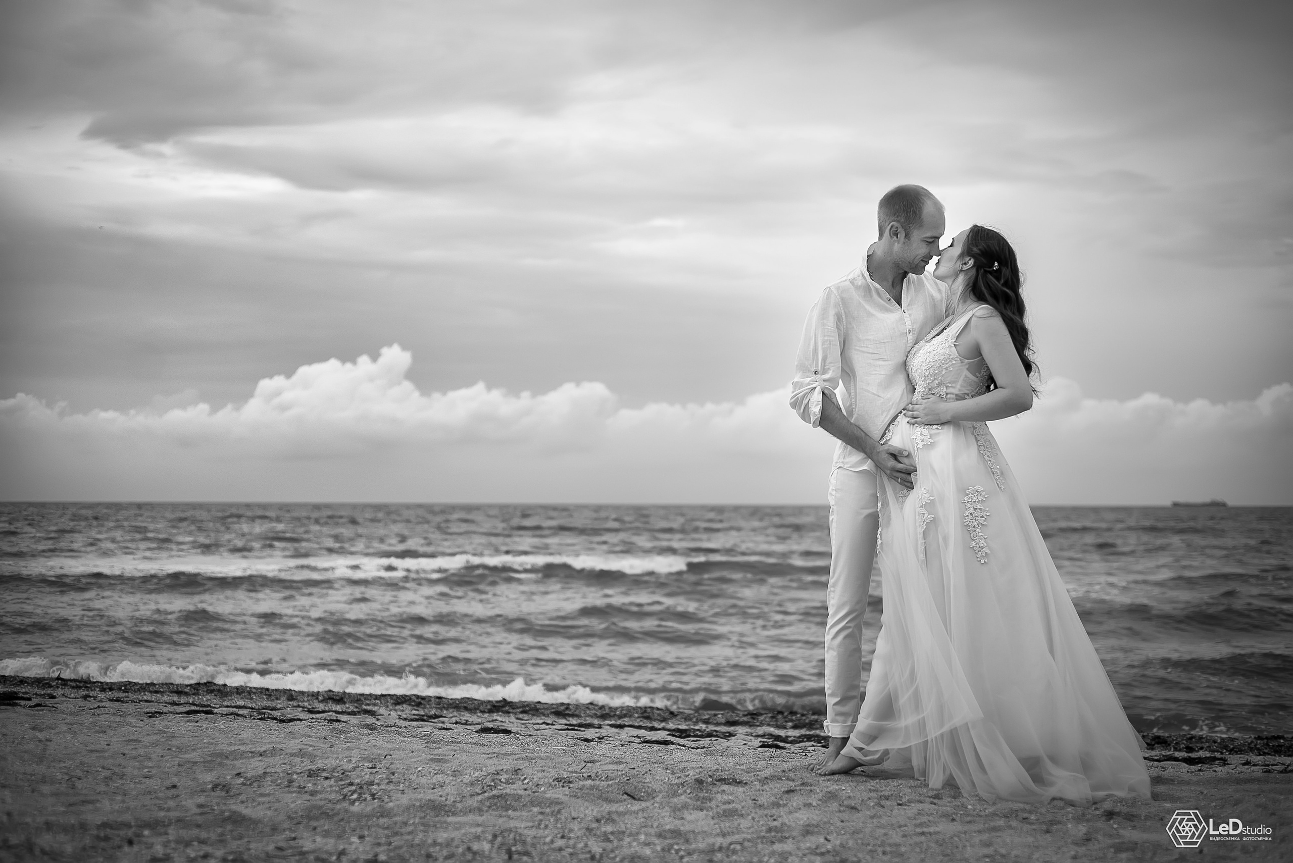 1. Фото и видео, свадебная, семейная, индивидуальная, школьная съёмка