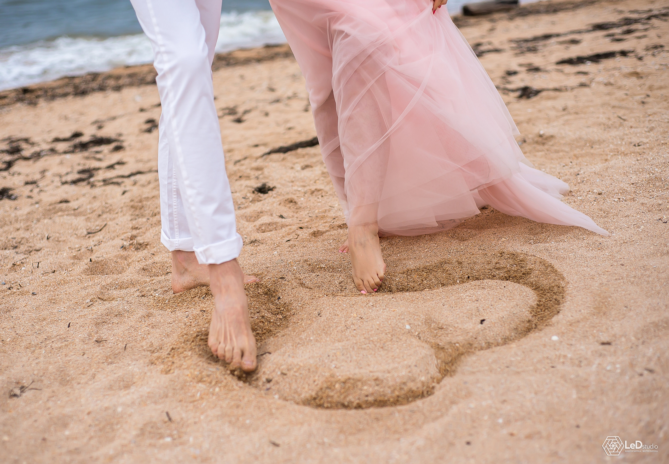 1. Фото и видео, свадебная, семейная, индивидуальная, школьная съёмка