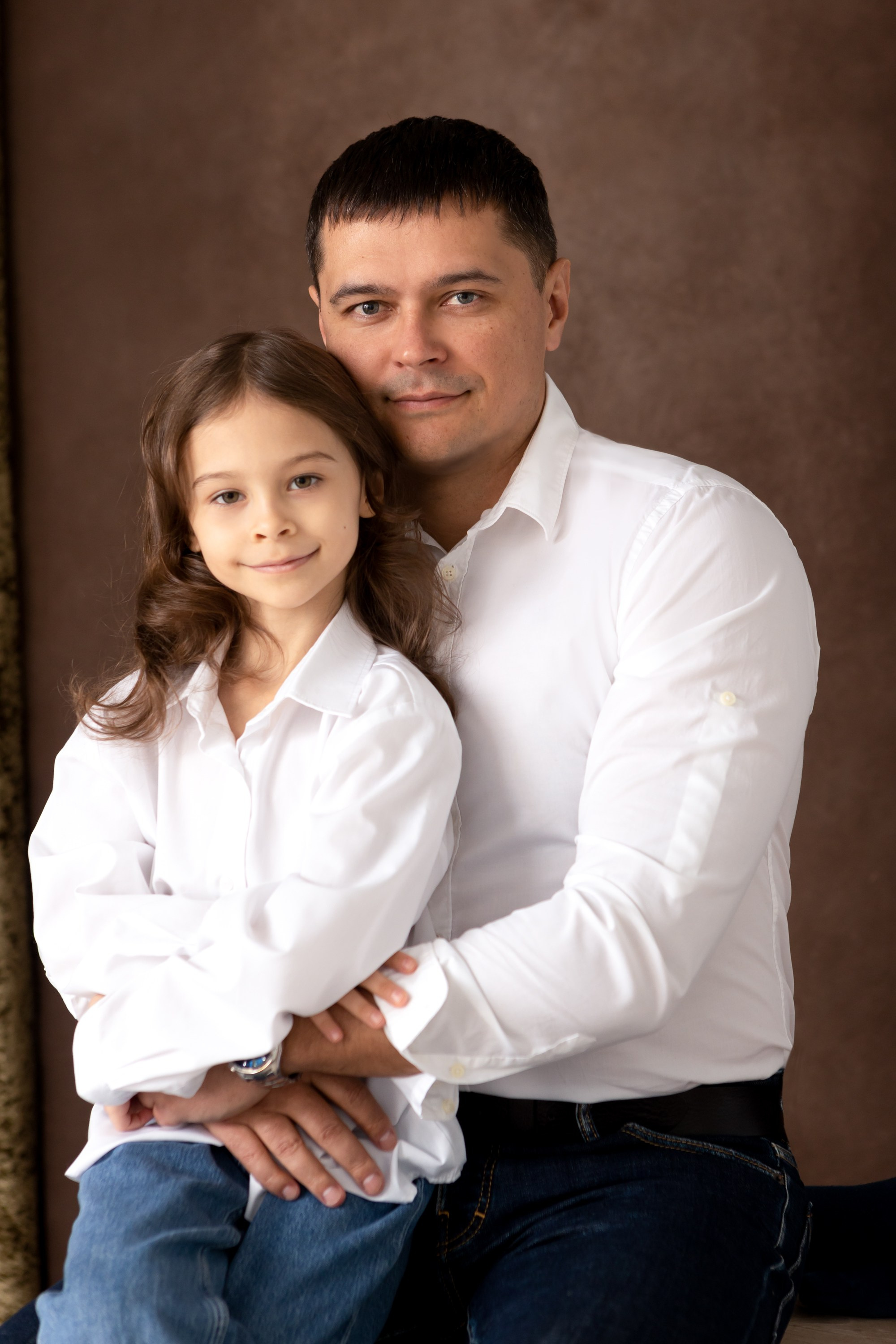 Семейная фотосессия в студии. Фотограф в Оренбурге. Профессиональный фотограф